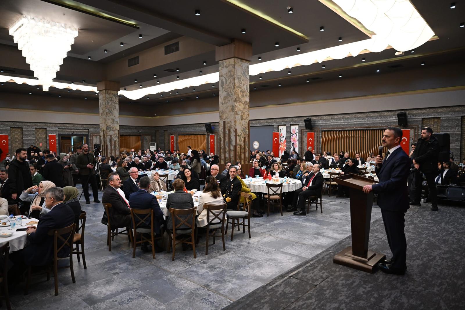 Kocaeli̇’de Şehi̇t Ai̇leleri̇ Ve Gazi̇ler İftarda Buluştu (1)-1