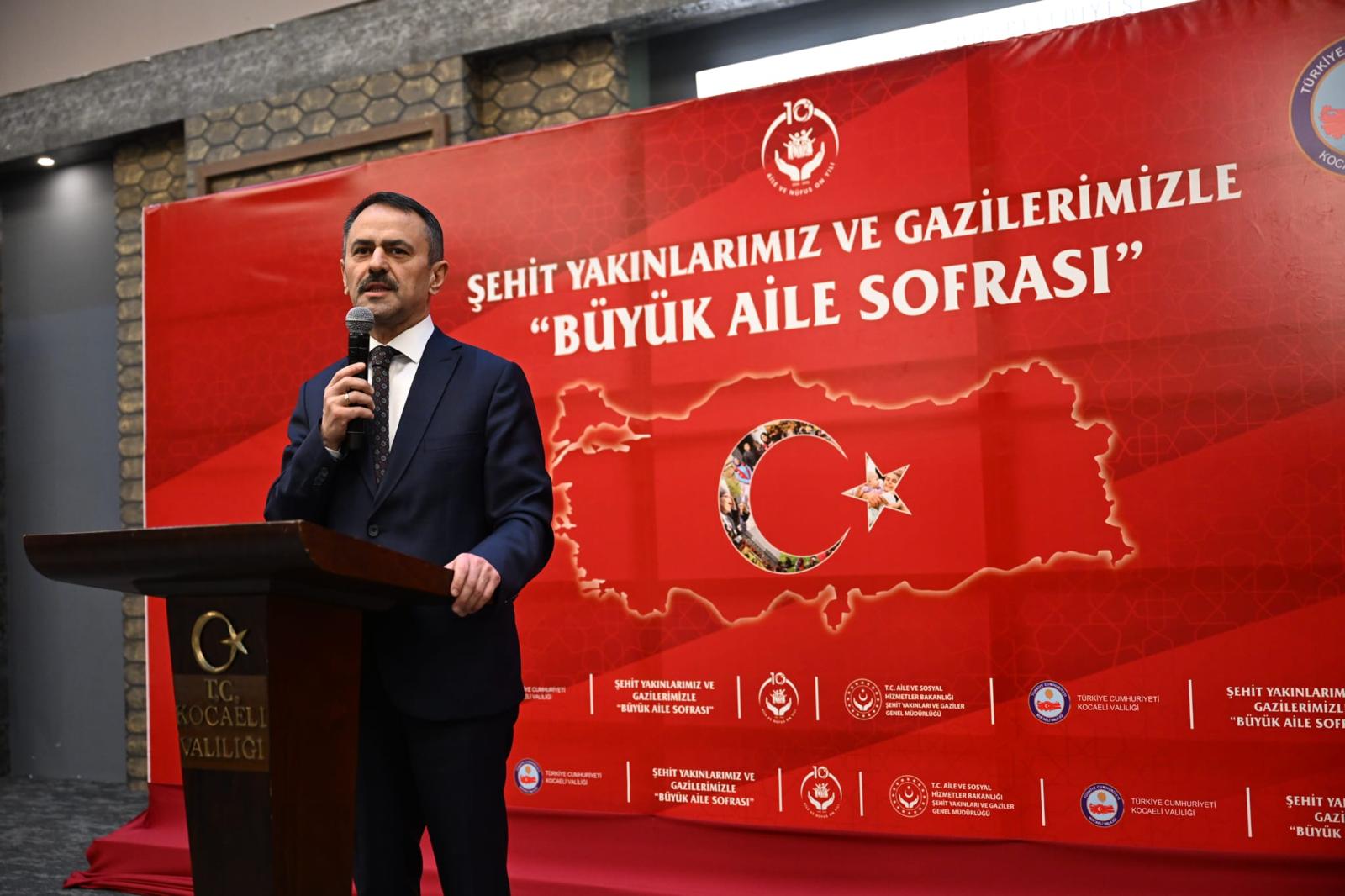 Kocaeli̇’de Şehi̇t Ai̇leleri̇ Ve Gazi̇ler İftarda Buluştu (4)