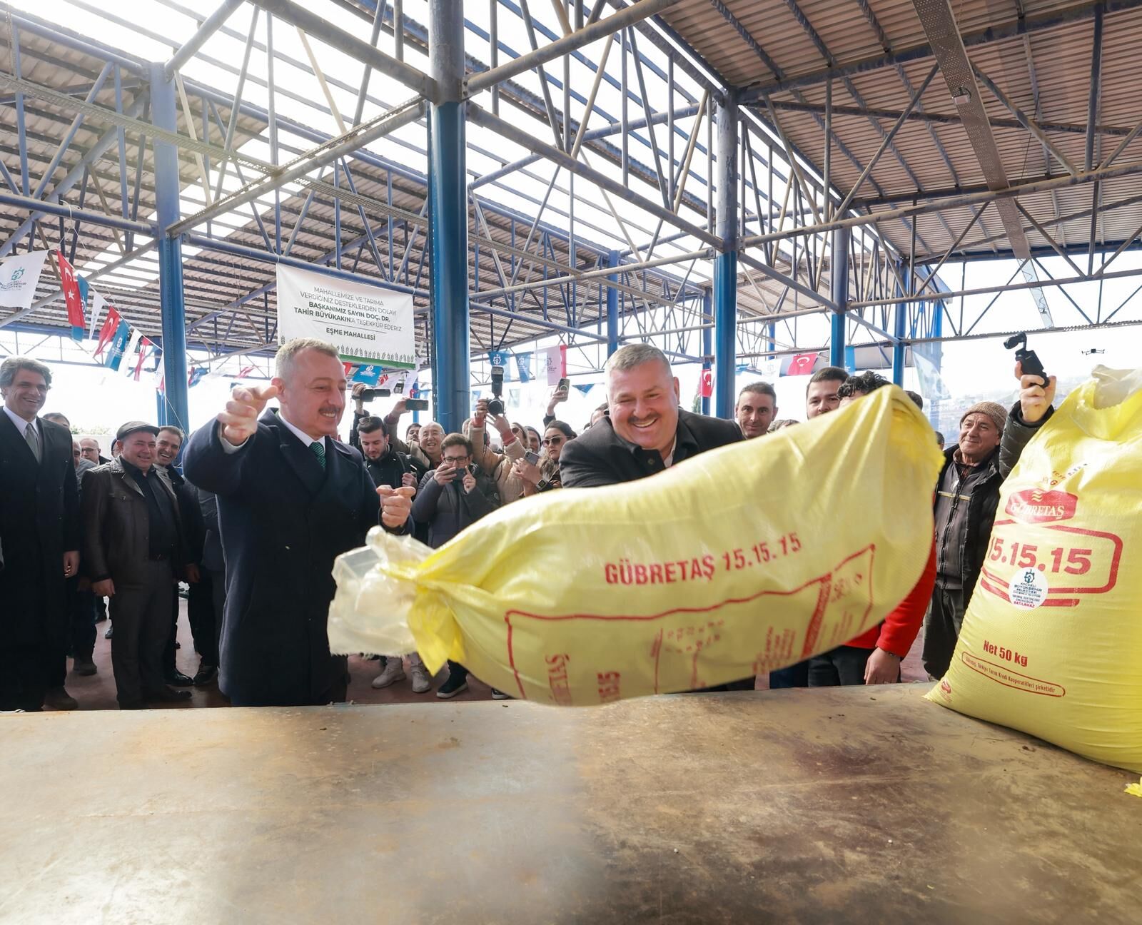 Kocaeli̇li̇ 5 Bi̇n Çi̇ftçi̇ye Gübre Desteği̇! 3