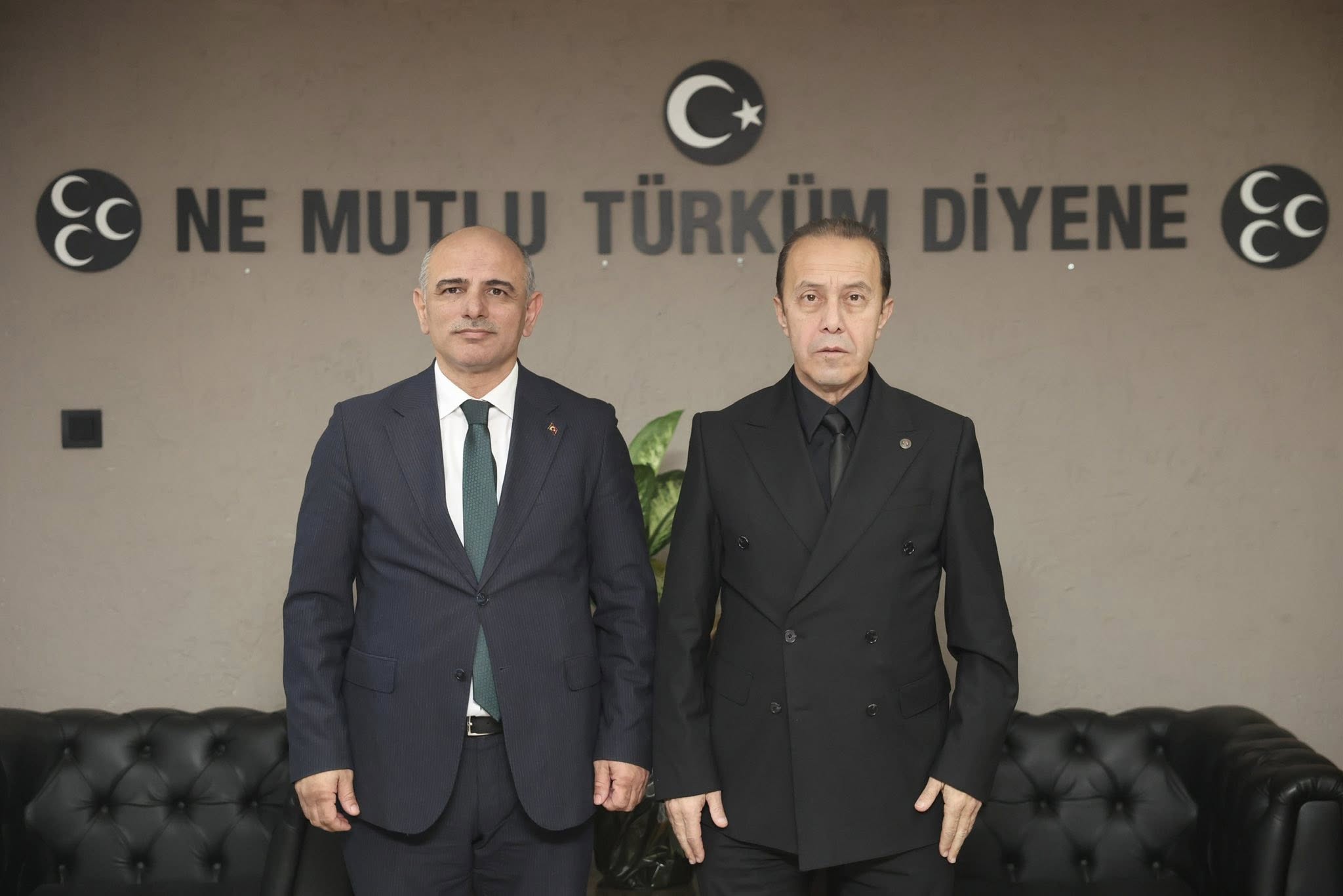 Körfez Beledi̇ye Başkani Şener Söğüt’ten Kami̇l Akin’a Zi̇yaret 1