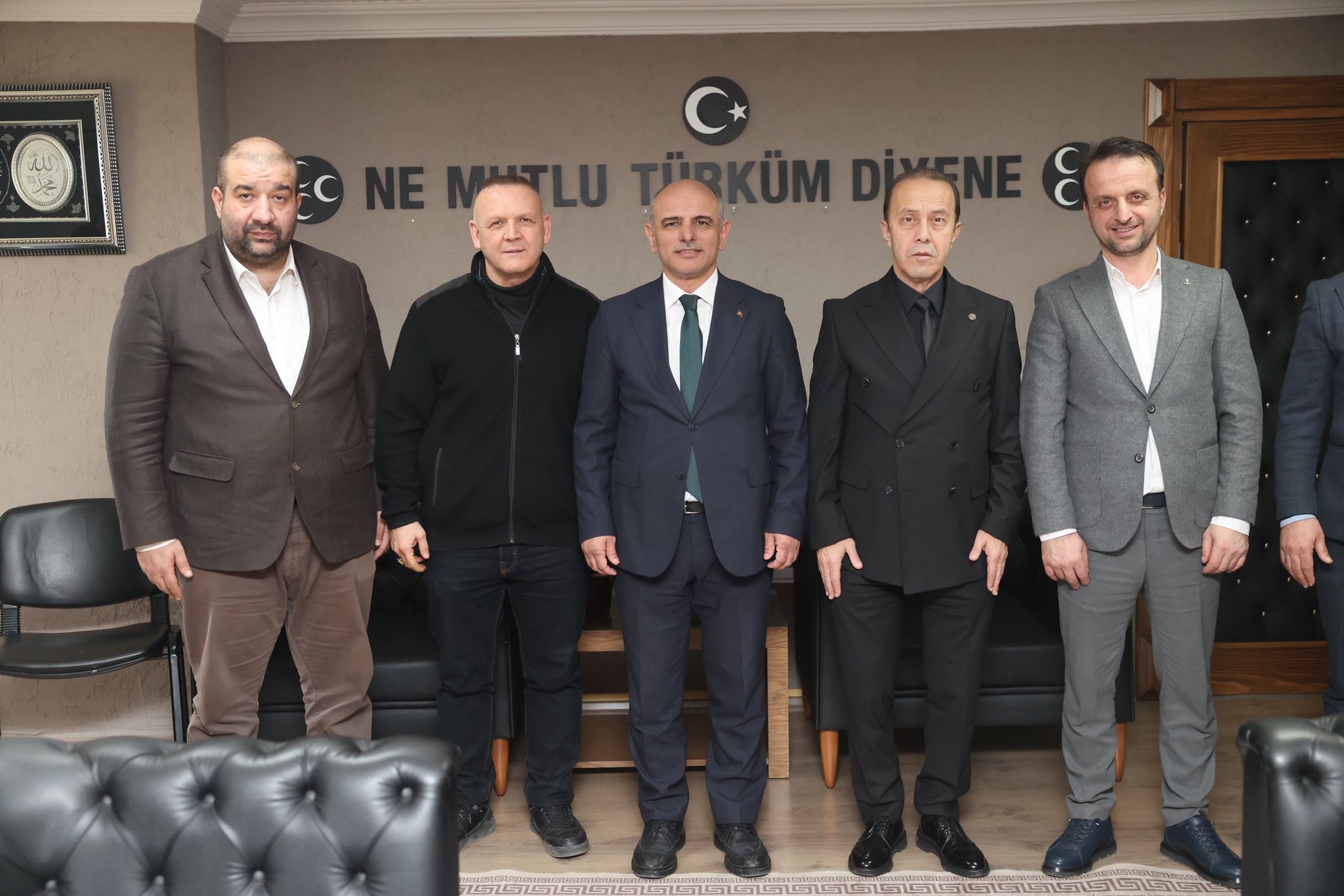 Körfez Beledi̇ye Başkani Şener Söğüt’ten Kami̇l Akin’a Zi̇yaret 3