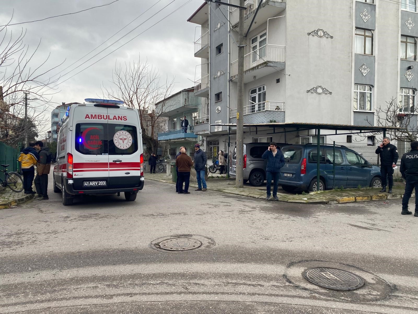 Körfez'de Kötü Koku Gerçeği̇ Ortaya Çikardi 41 Yaşindaki̇ Adam Evi̇nde Ölü (2)