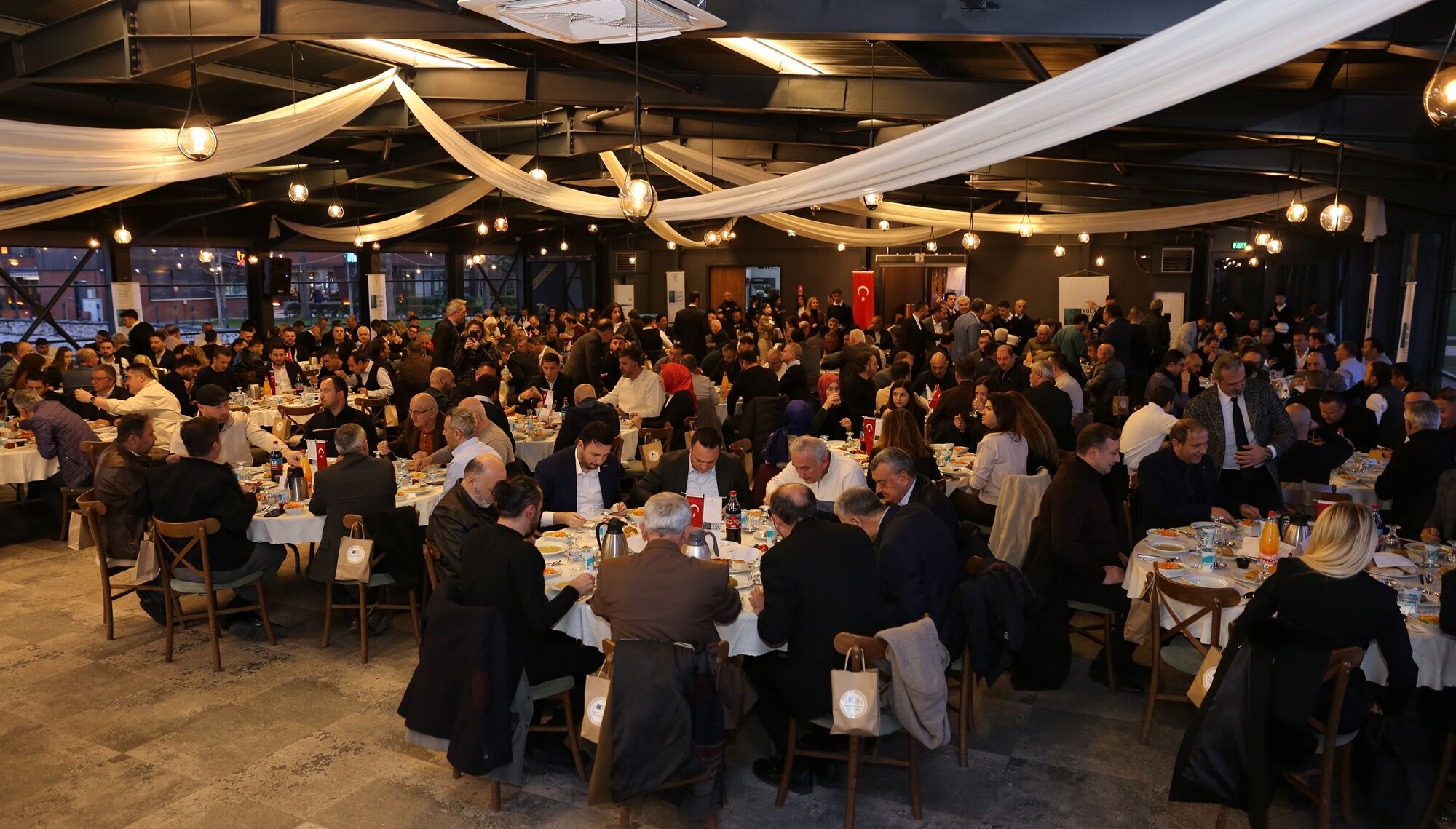 Koto Geleneksel İftar Programi İş Dünyasini Buluşturdu (4)