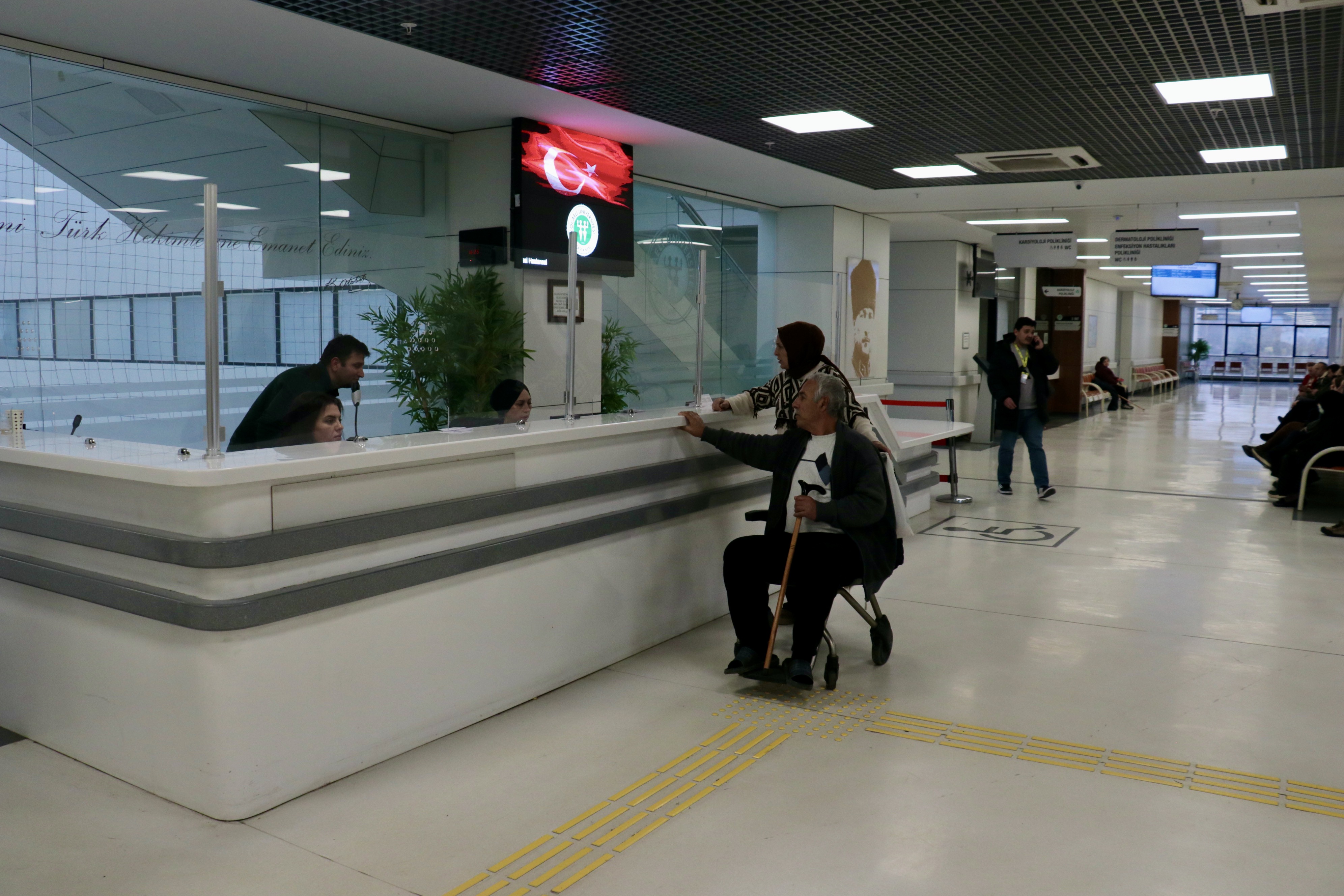 Koü Hastanesi̇ Bölgeni̇n Sağlik Yükünü Sirtladi 1 Mi̇lyonun Üzeri̇nde Poli̇kli̇ni̇k Başvurusu (5)