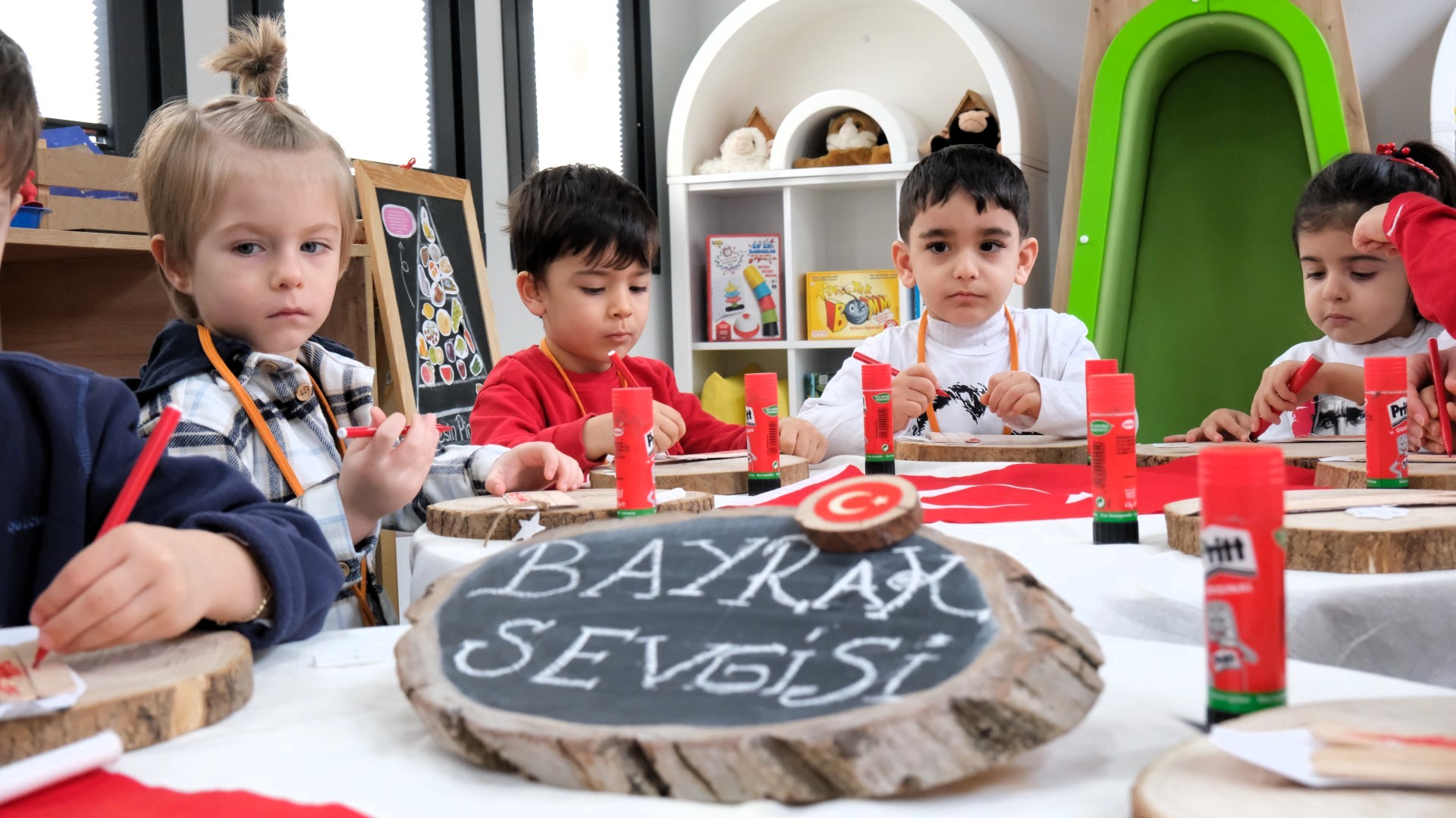 Lokomotif'te Ilk Ders Zili Bayrak Sevgisi Ile Çaldı (3)