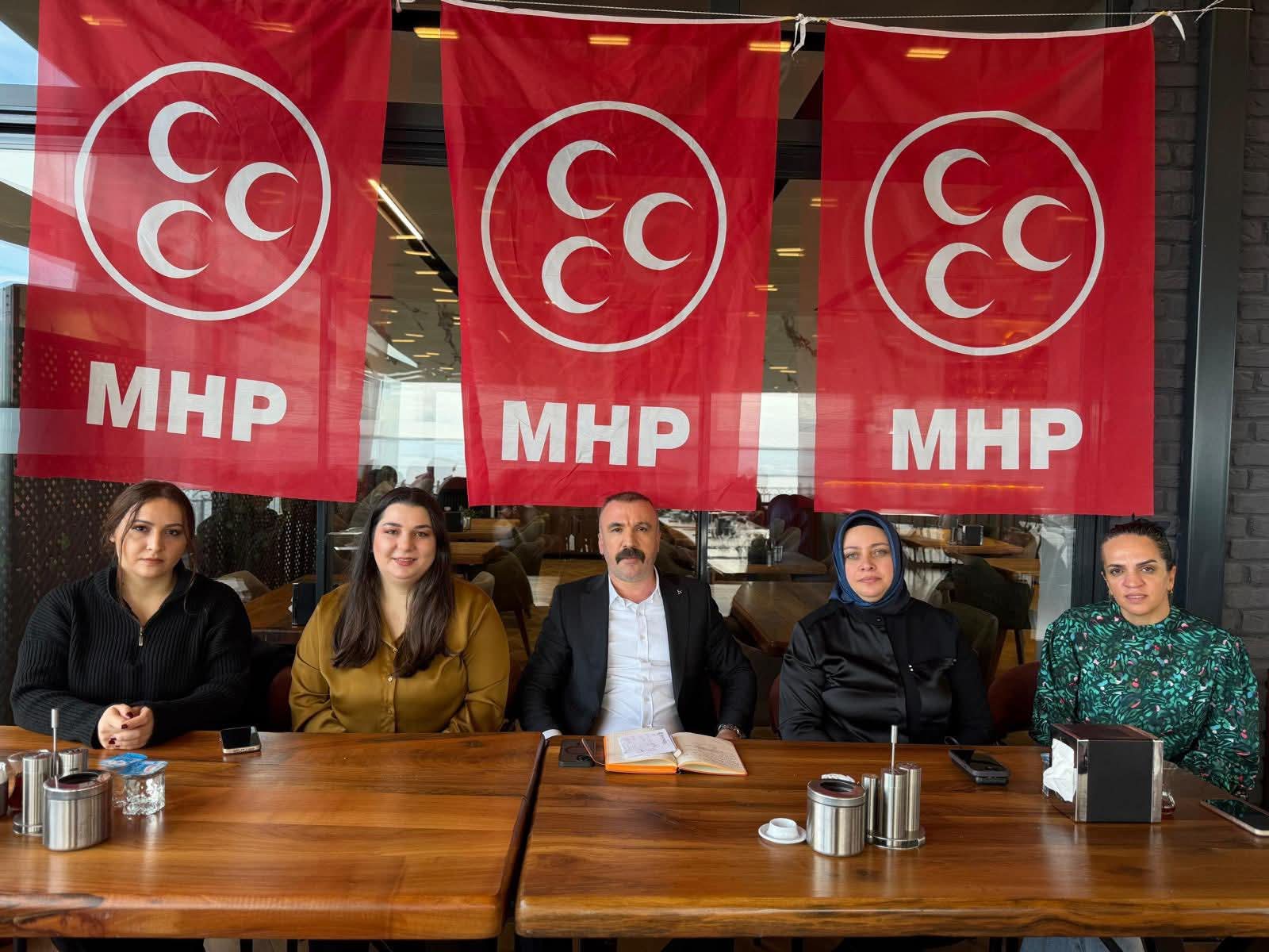 Mhp Di̇lovasi Kadinlarla Kahvaltida Buluştu 2