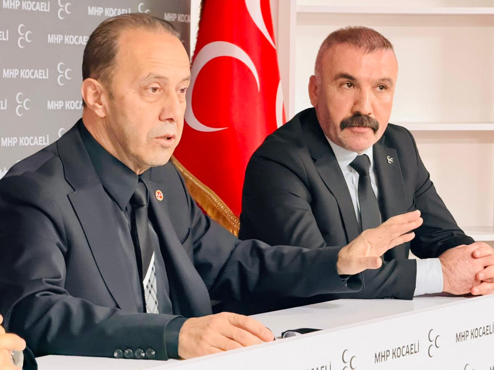 Mhp Di̇lovasi’ndan Kami̇l Akin’a Hayirli Olsun Zi̇yareti̇ 1