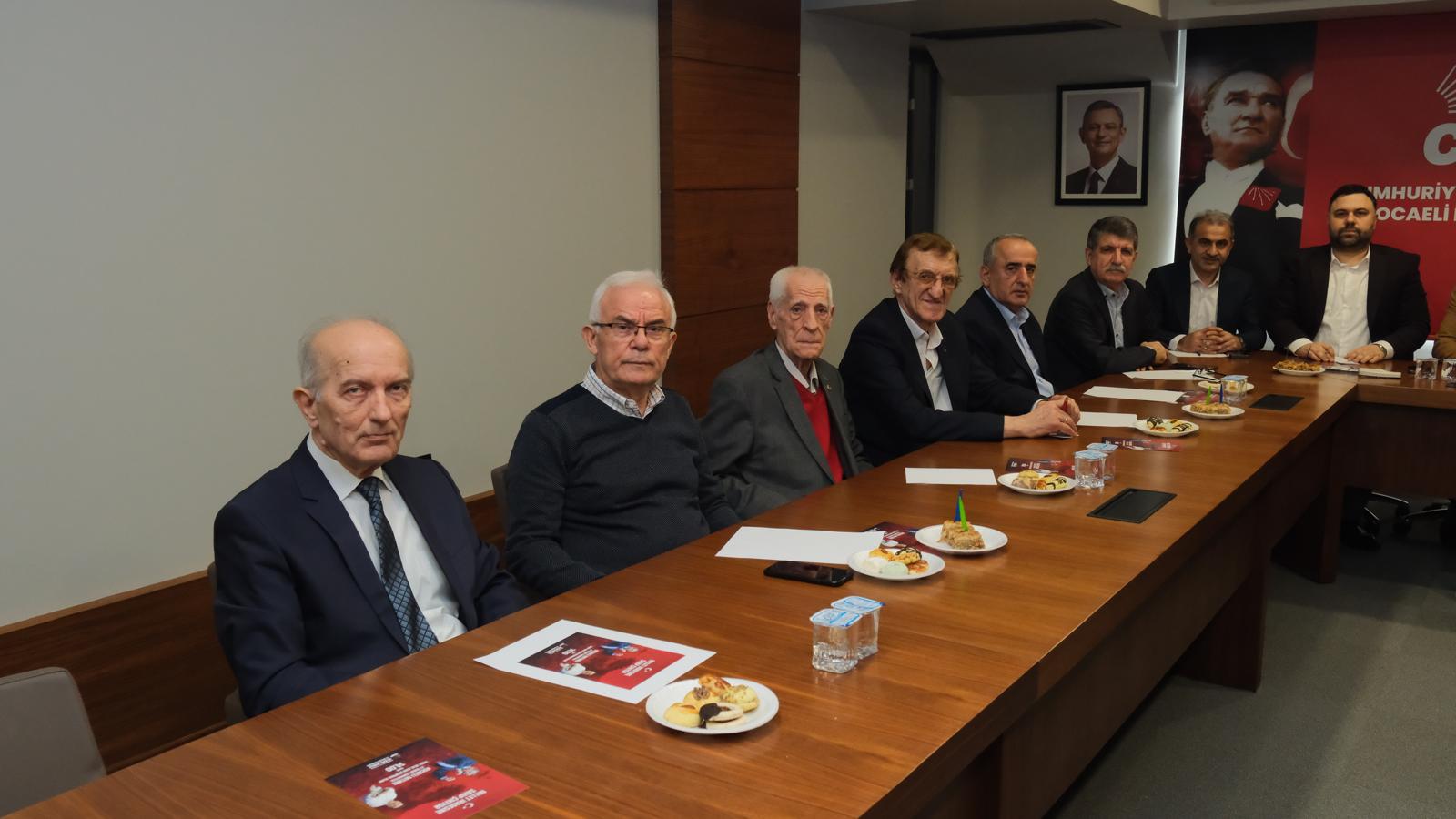 Mi̇ti̇ngi̇ Öncesi̇ Kri̇ti̇k Toplanti (1)-1