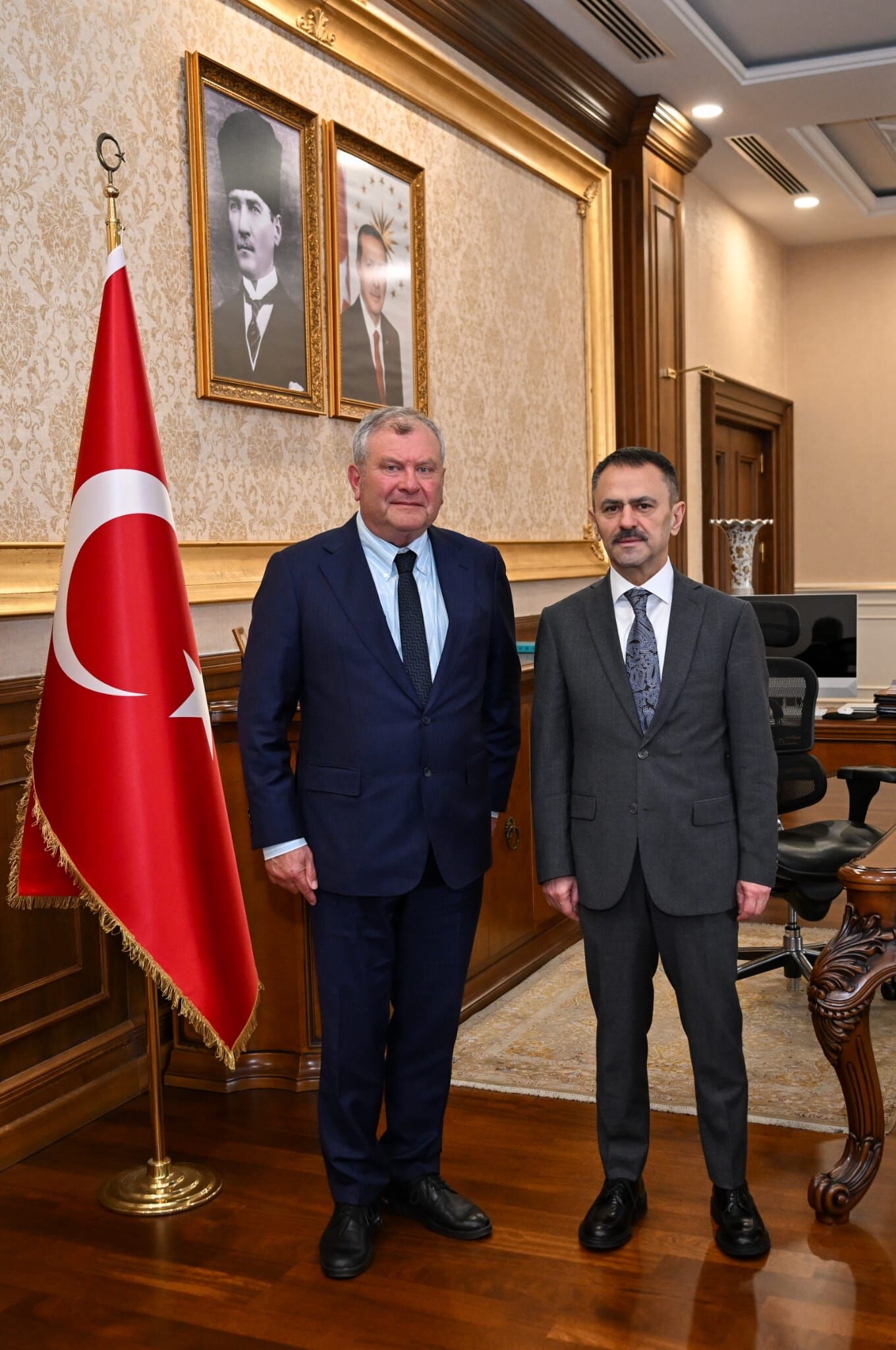 Palmet Enerji̇ A.ş. Başkani Doğanay Samuray’dan Vali̇ Aktaş’a Zi̇yaret1