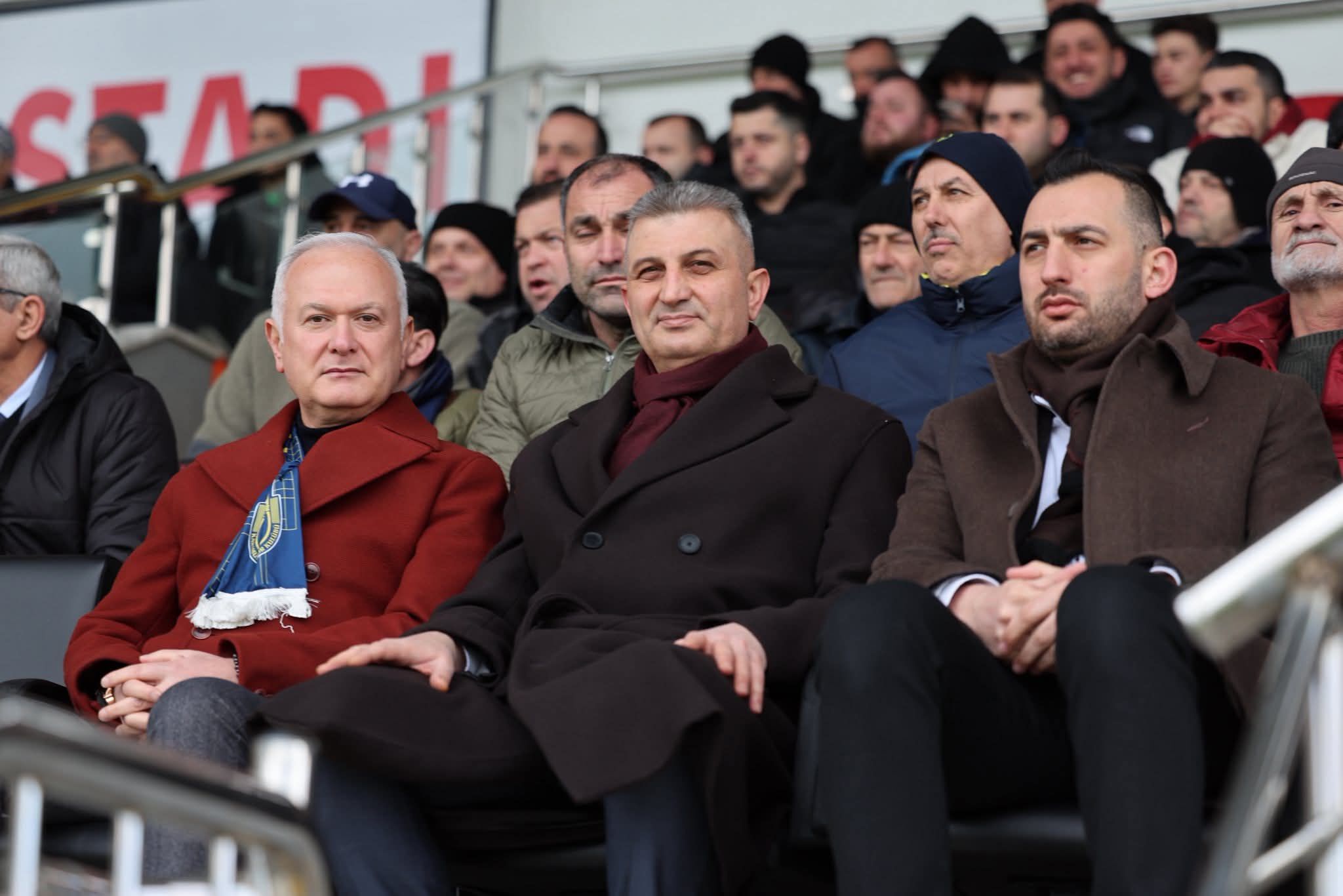 Protokolde Sami̇mi̇yet, Sahada Rekabet (3)