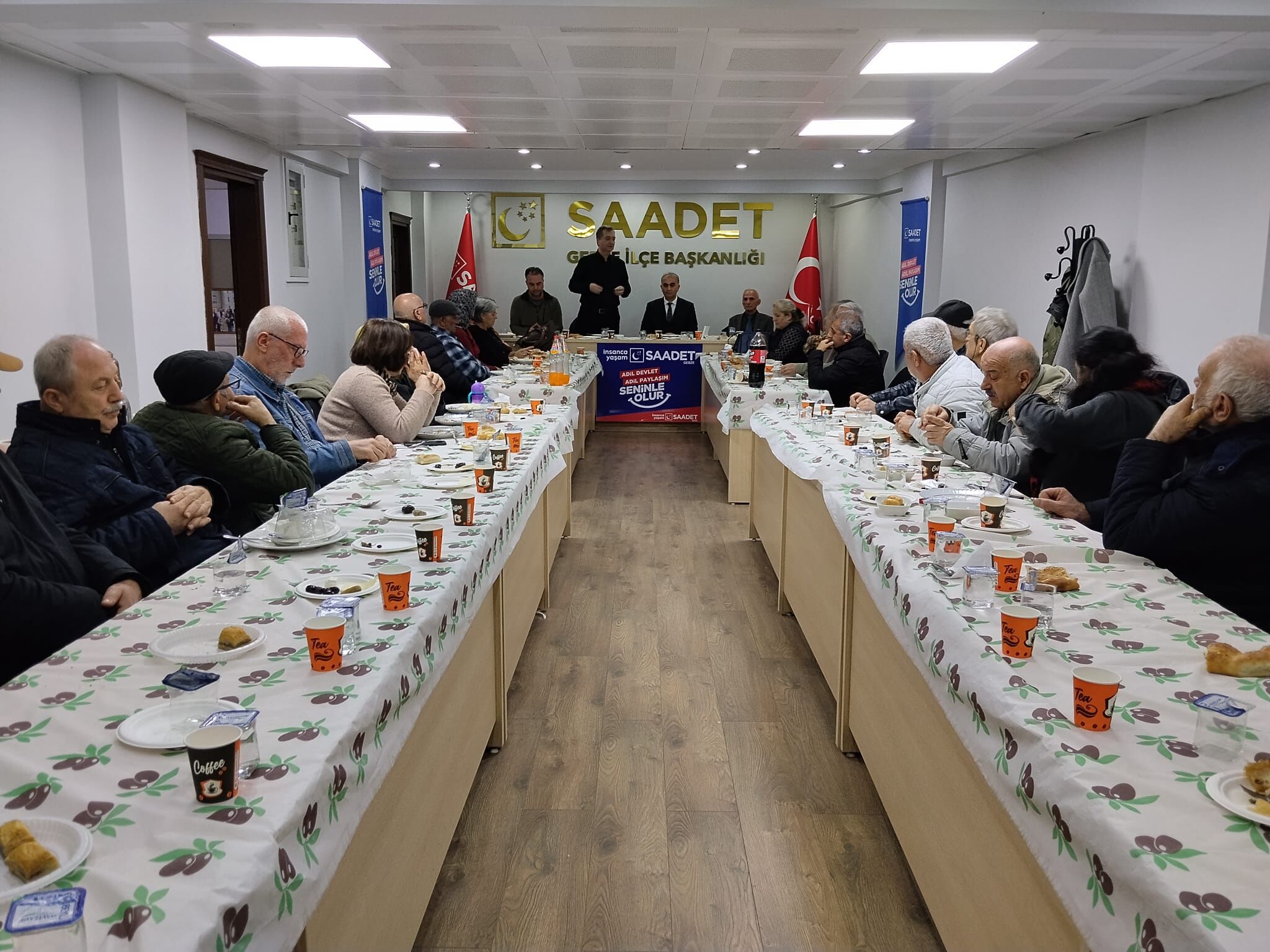 Saadet Parti̇si̇ Gebze’de Emekli̇ Dernekleri̇ni̇ İftarda Buluşturdu (5)