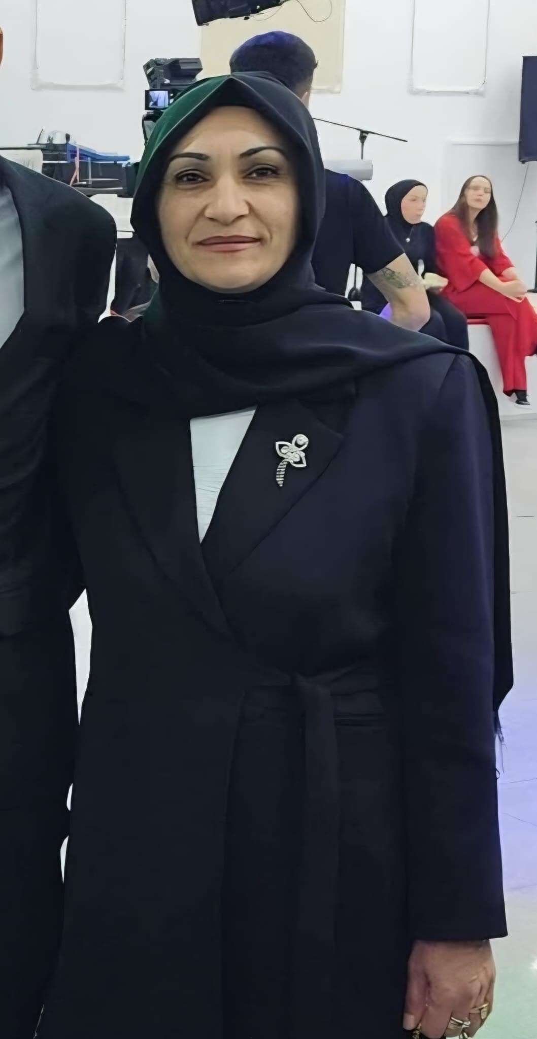 Sakarya’nın Karapürçek Ilçesinde Emekli Polis Tarafından Öldürülen Selma Yüksel, Düzce’nin Cumayeri Ilçesinde Düzenlenen Cenaze Töreninin Ardından Toprağa Verildi. Olayla Ilgili Gözaltına Alınan Şüpheli Adliyeye Sevk (4)