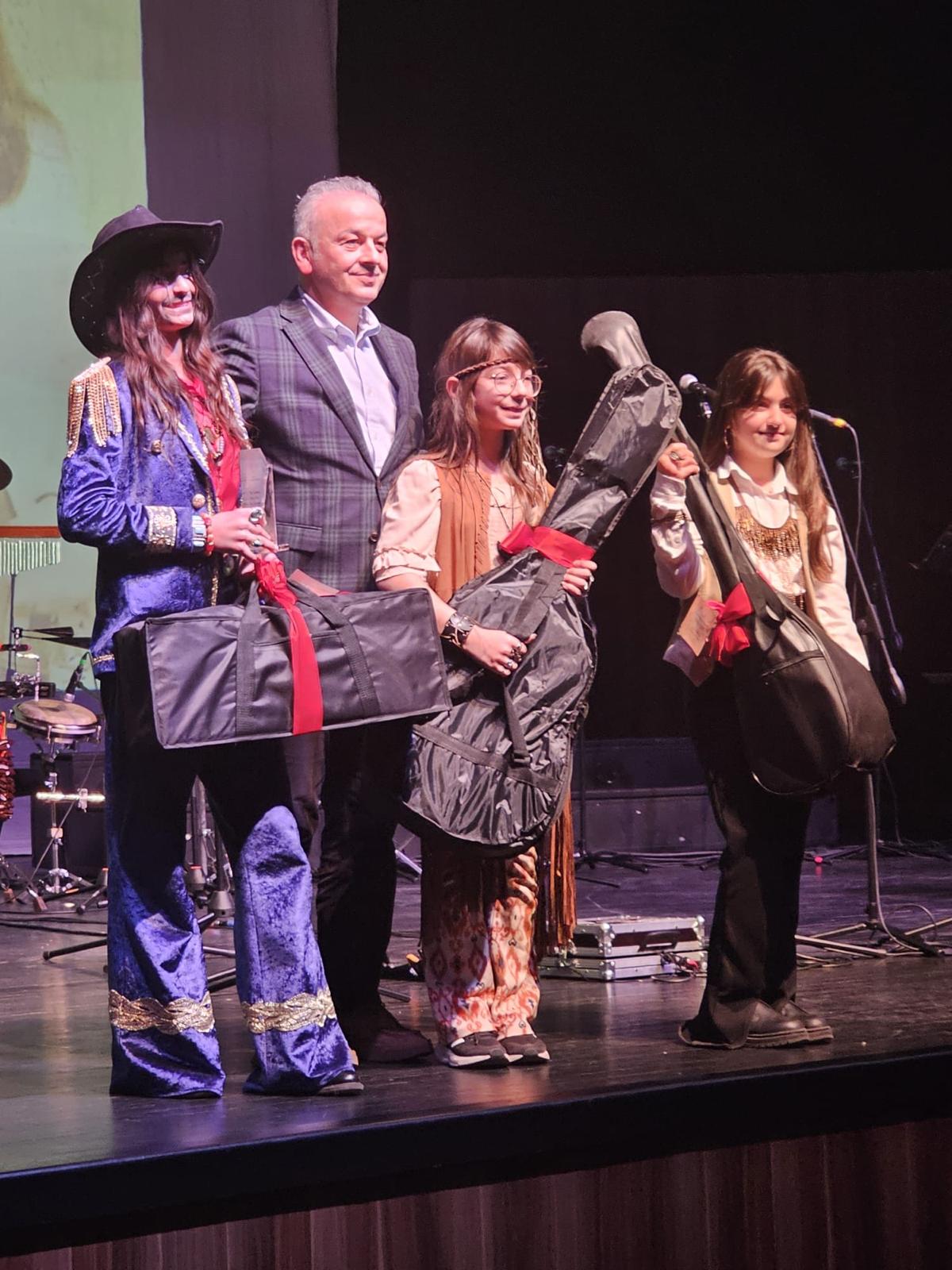 Sanat Akademisi Öğrencisi Zehra Erdem’den Gururlandıran Başarı (3)-1