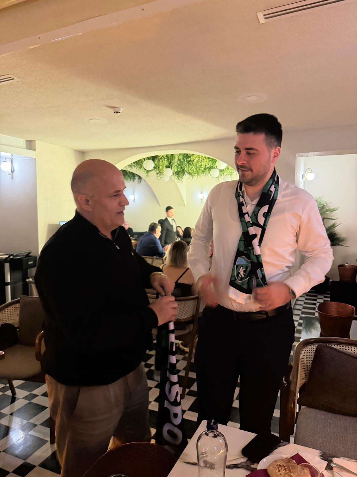 Sevgi̇li̇ler Günü’nde Yeşi̇l Si̇yah Sürpri̇zi̇ (1)-1