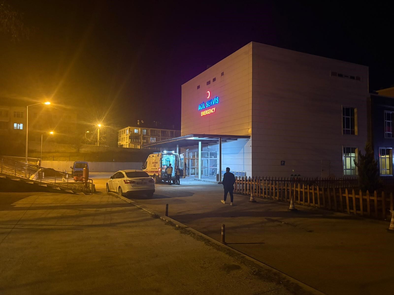 Sokakta Si̇lahli Saldiri 32 Yaşindaki̇ Genç Hayatini Kaybetti̇ (1)