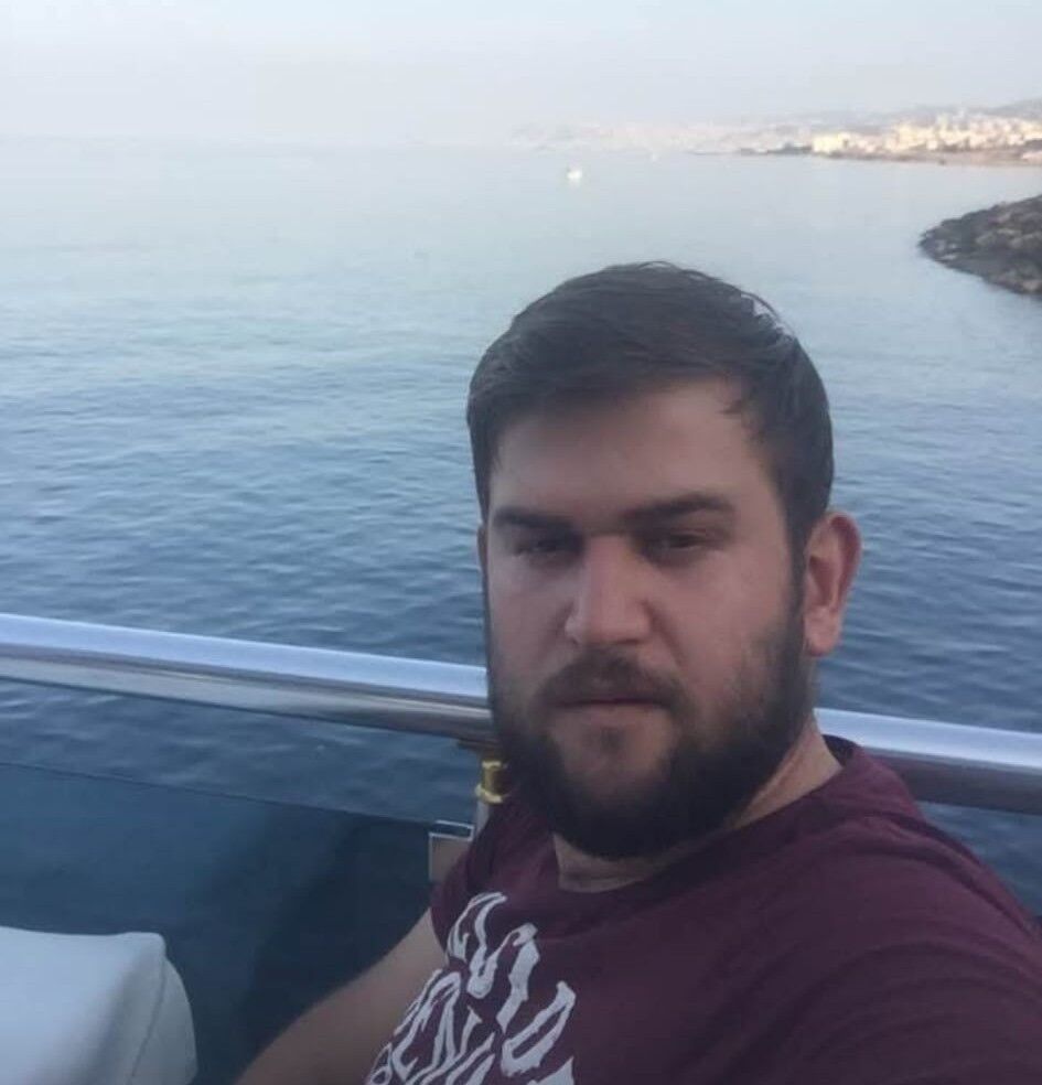 Sokakta Si̇lahli Saldiri 32 Yaşindaki̇ Genç Hayatini Kaybetti̇ (3)