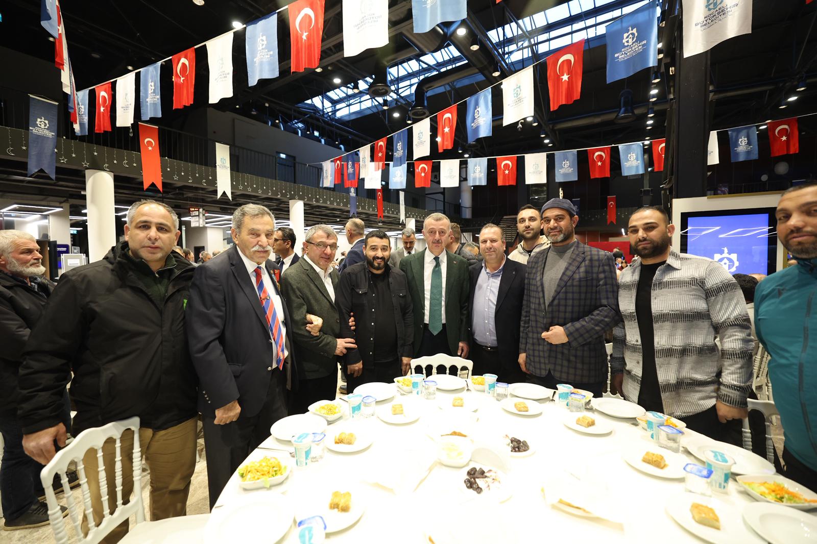 Stk İftarina Yoğun Katilim (8)