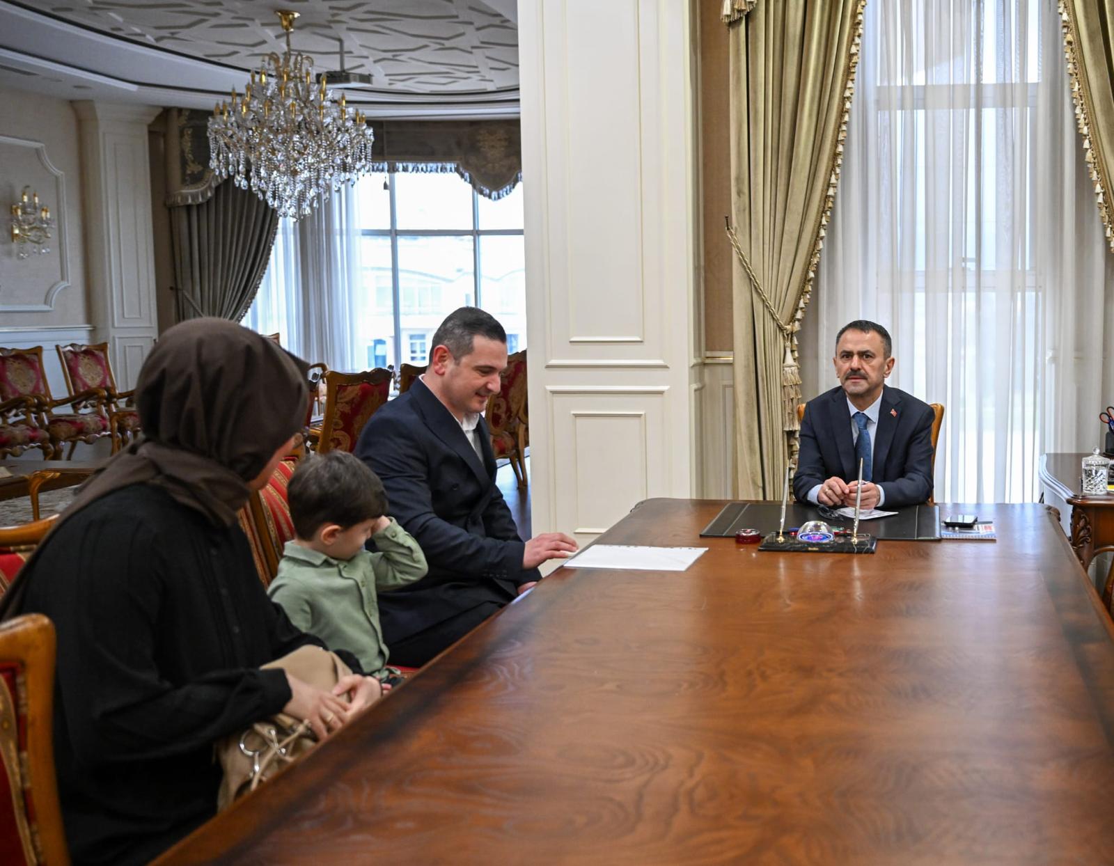 Talep Ve Sorunlarını Dinledi (2)