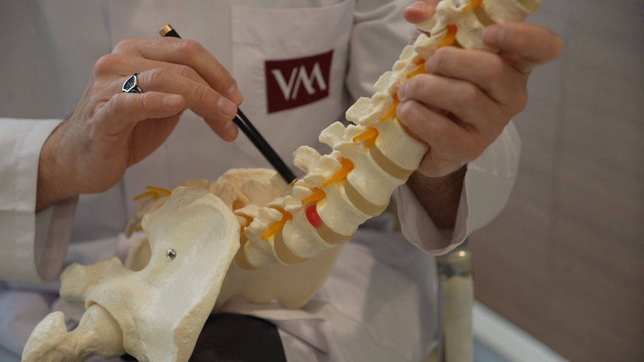 Tam Kapali Omurga Cerrahi̇si̇ İle Daha Az Ağri Ve Düşük Ri̇sk 02