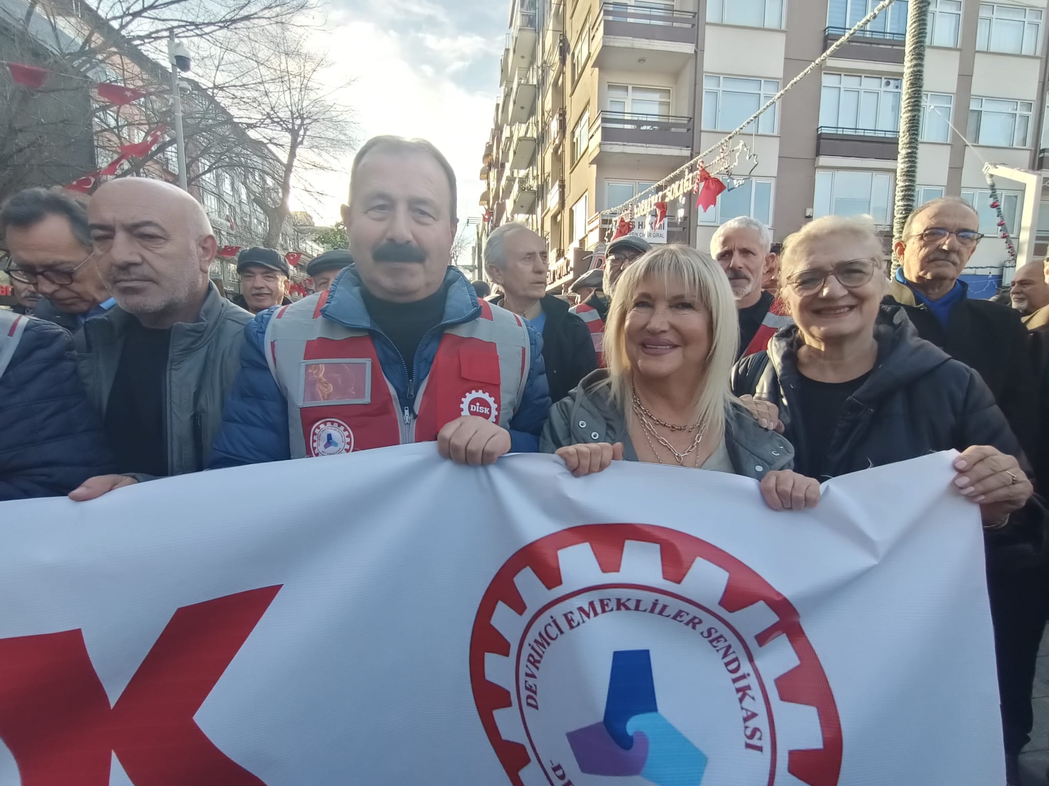 “Yaşamak İçi̇n Nefes İsti̇yoruz” (11)