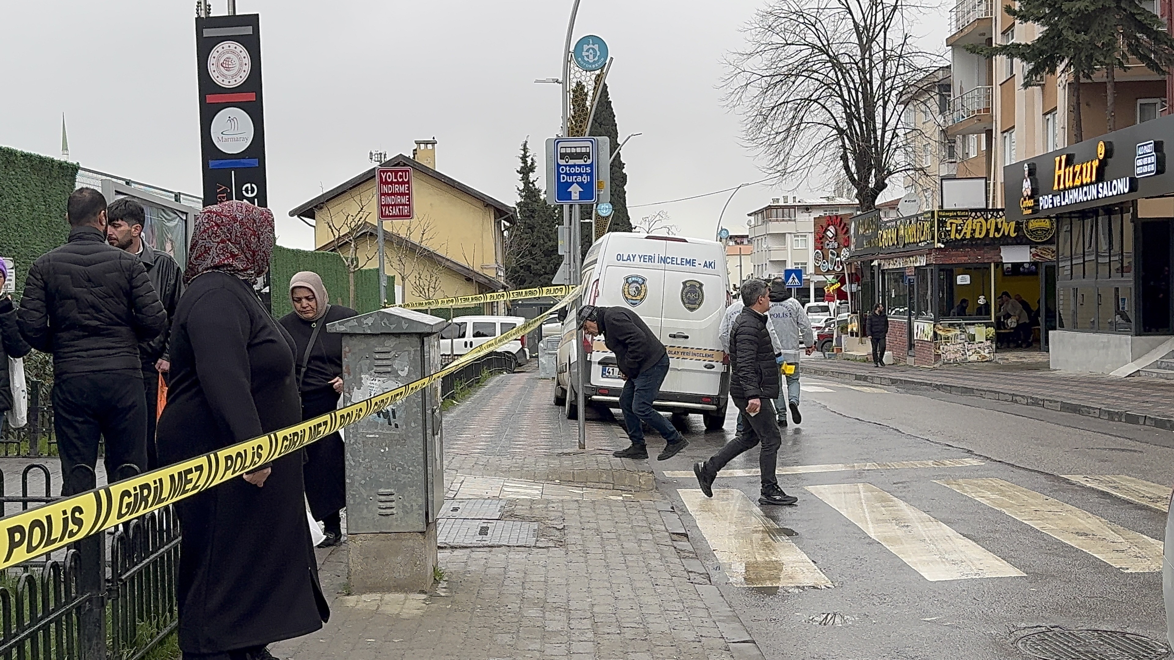 Yaşamini Yi̇ti̇rdi̇ (1)