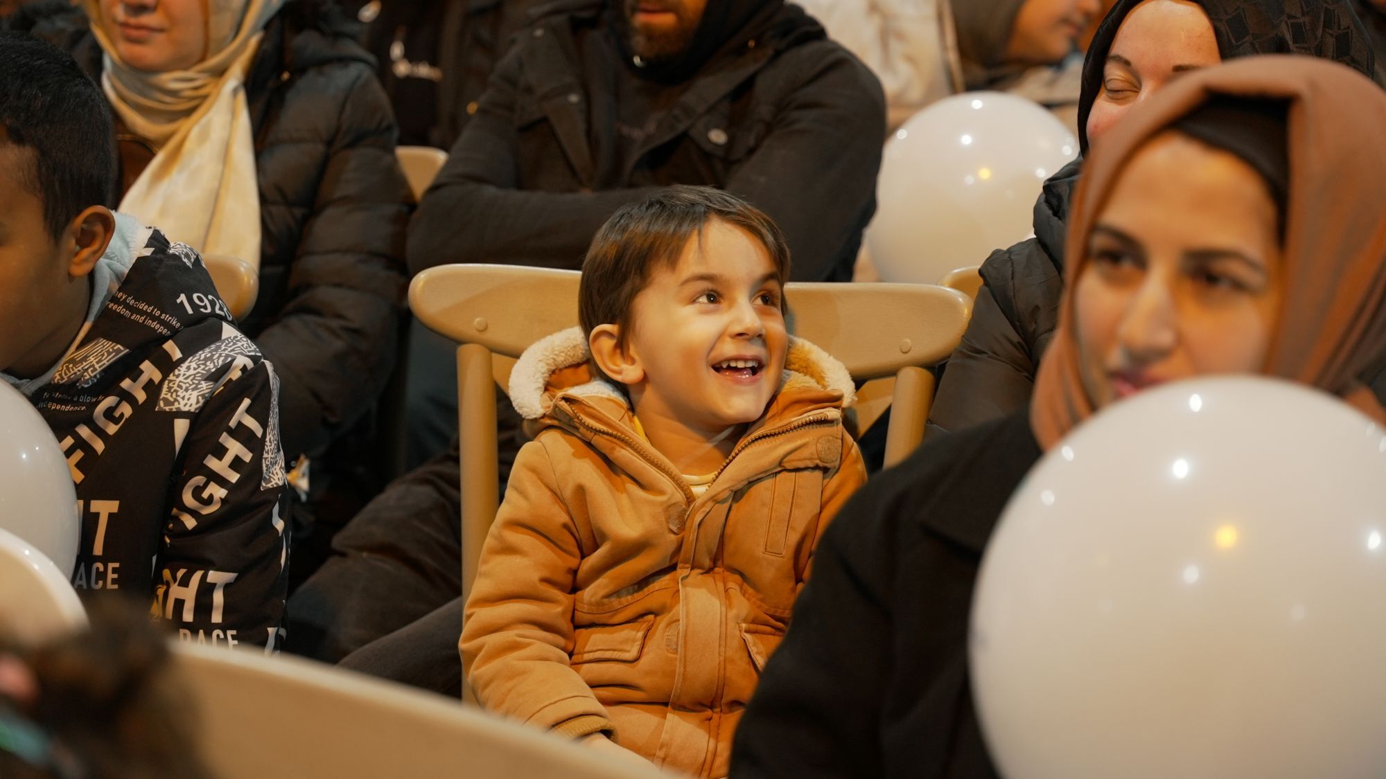 Yoğun İlgi̇ Görüyor (2)