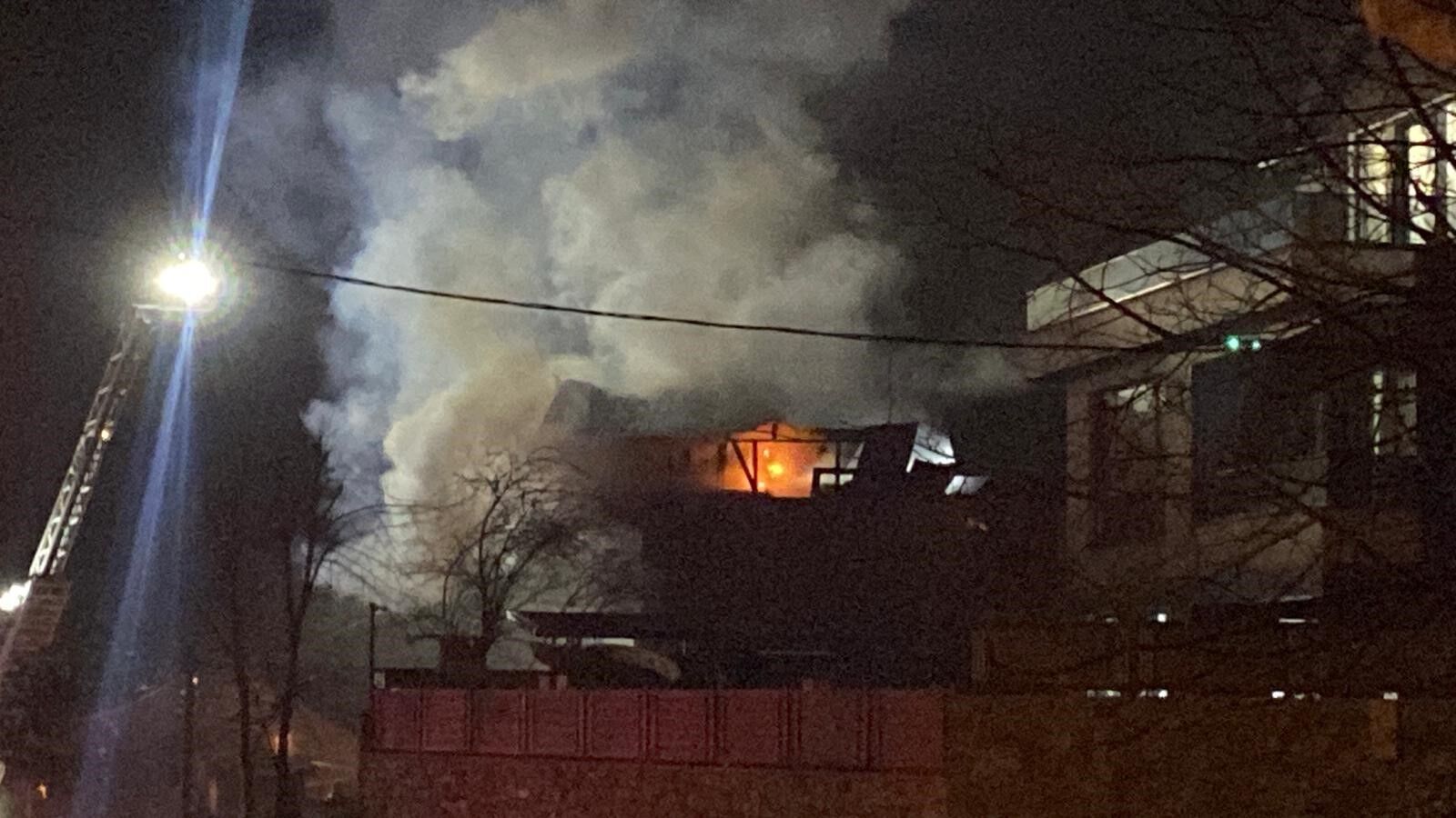 2 Katli Ev Cayir Cayir Yandi (1)