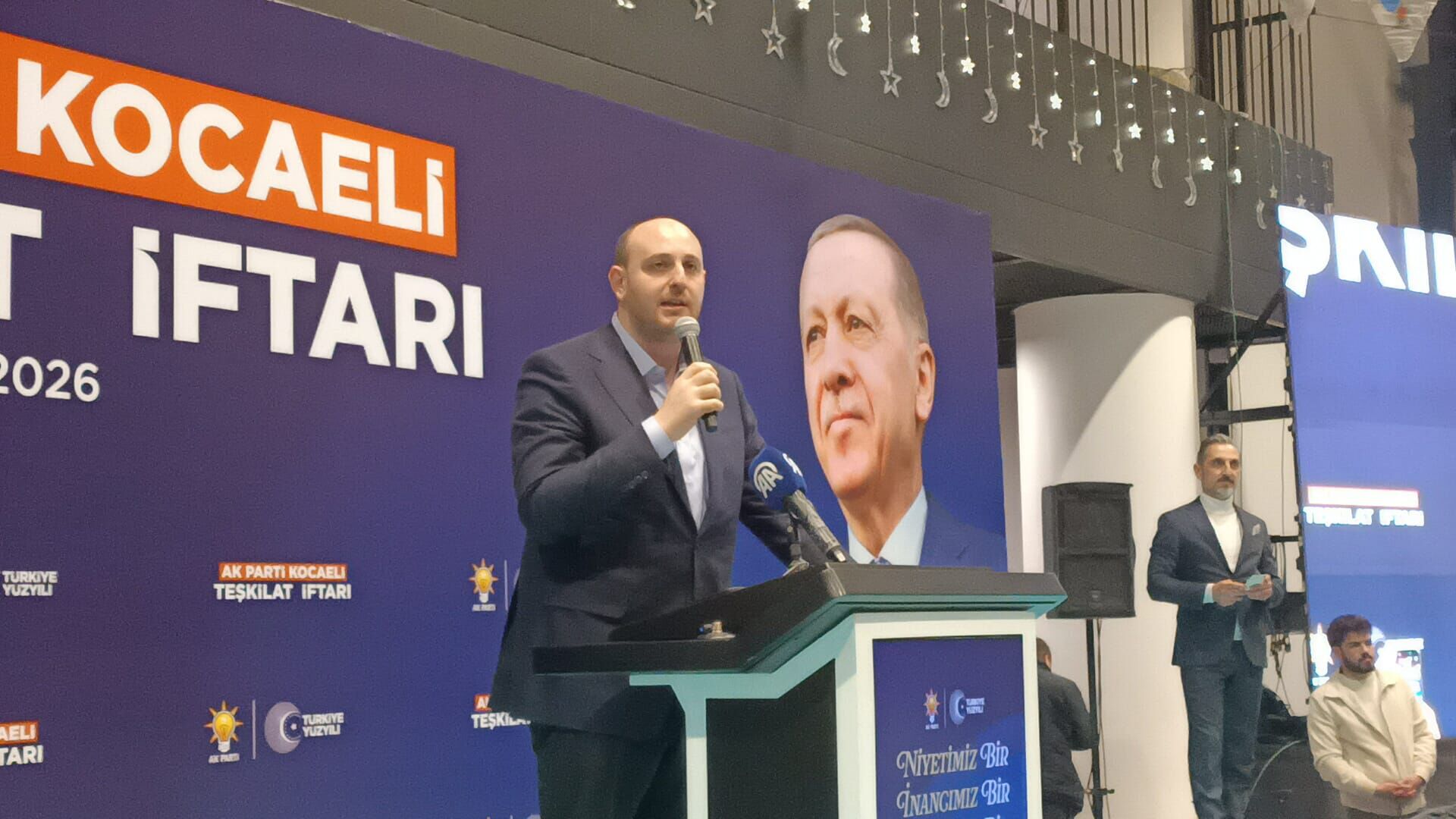 2028’De Erdoğan’i Yeni̇den Seçeceği̇z (1)