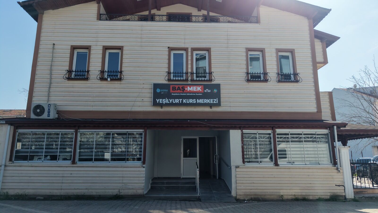 4 Merkez Hi̇zmete Gi̇ri̇yor (2)