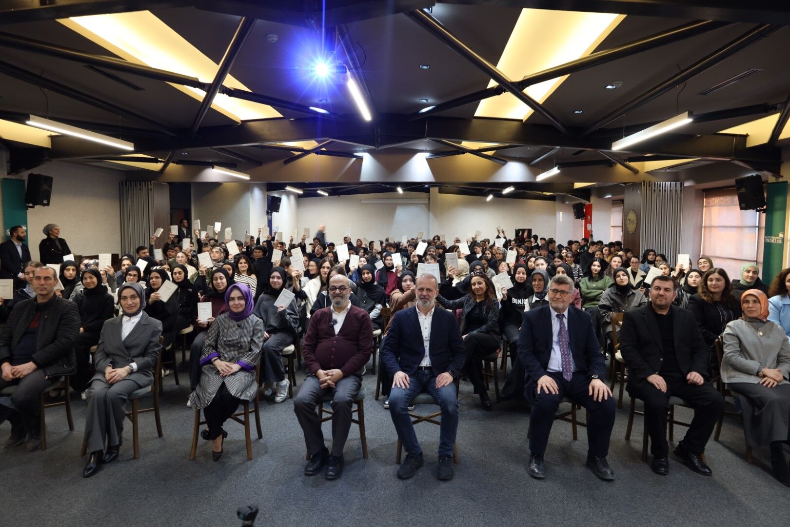 7 İlçeden 175 Öğrenci̇ “Samanyolu’nda Zi̇yafet” Programinda Buluştu 4