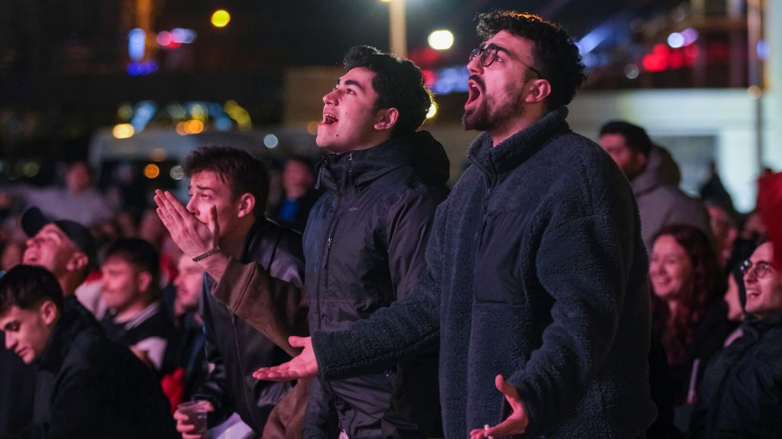 A Milli Futbol Takımımız, 2026 Fifa Dünya Kupası Avrupa Elemeleri Play Off Yarı Finalinde Romanya’yı 1 Mağlup Ederek Finale Yükseldi. Kocaeli’de Kurulan Dev Ekranda Vatandaşlar Tarihi Anlara Birlikte Tanıklık Etti (9)