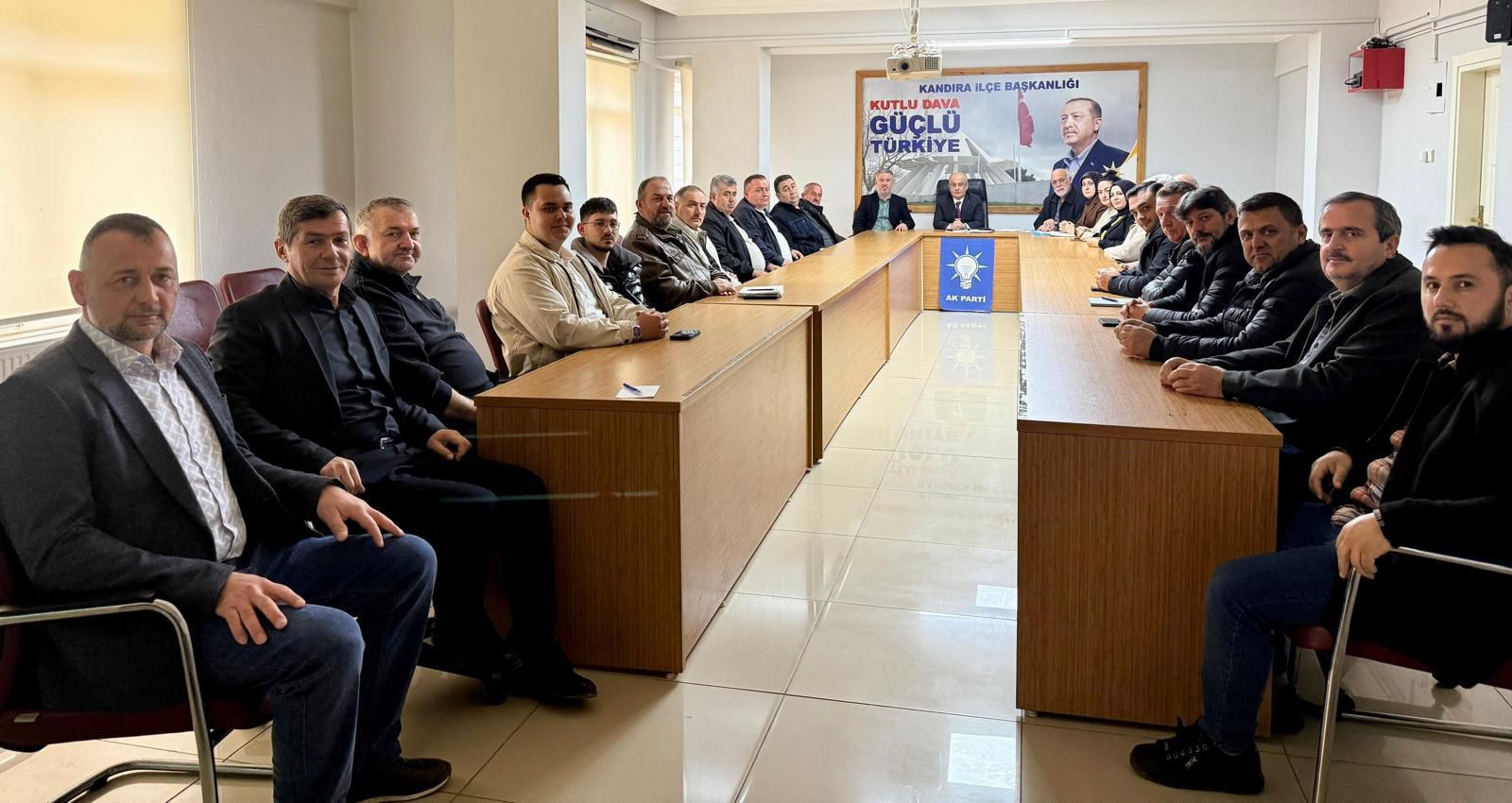 Ak Parti̇ Kandira’da İcra Kurulu Belli̇ Oldu (1)-1