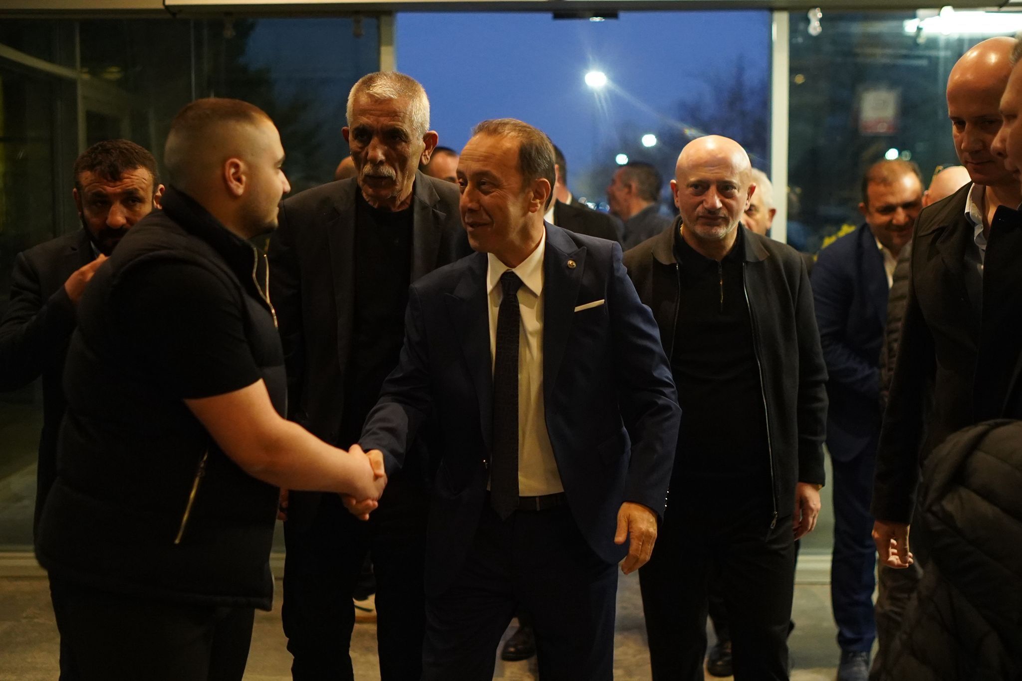 Babasi Burhanetti̇n Arslan İçi̇n İftar Programi (1)-1