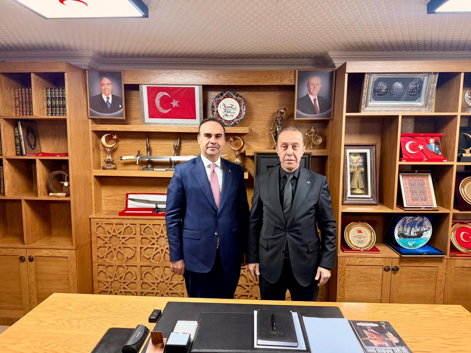 Bakan Kacir’dan Kocaeli̇’de Yoğun Mesai̇ Mhp İl Başkanliği’na Zi̇yaret (4)