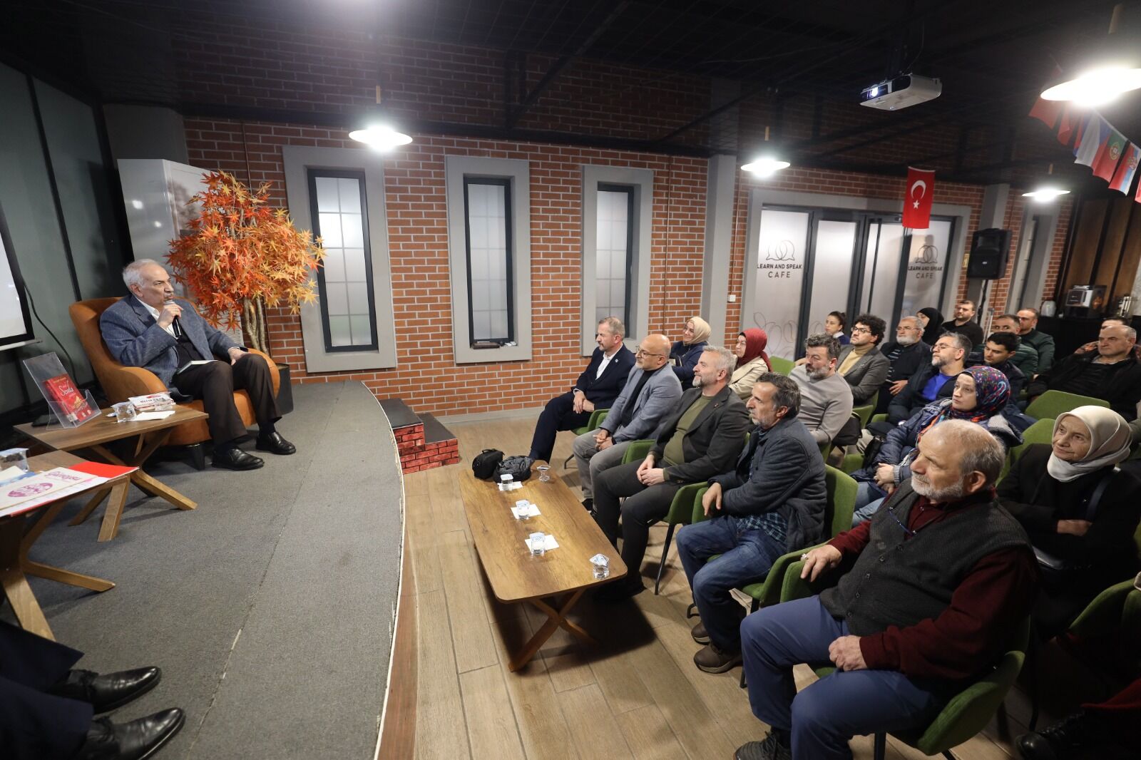 Başi̇skele’de Edebi̇yat Dolu Geceye Yoğun Katilim (4)