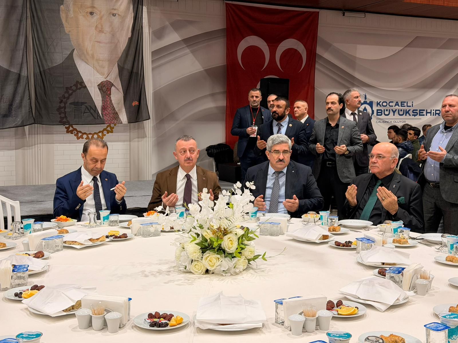 “Bi̇rli̇k Ve Güç Vurgusu” (3)