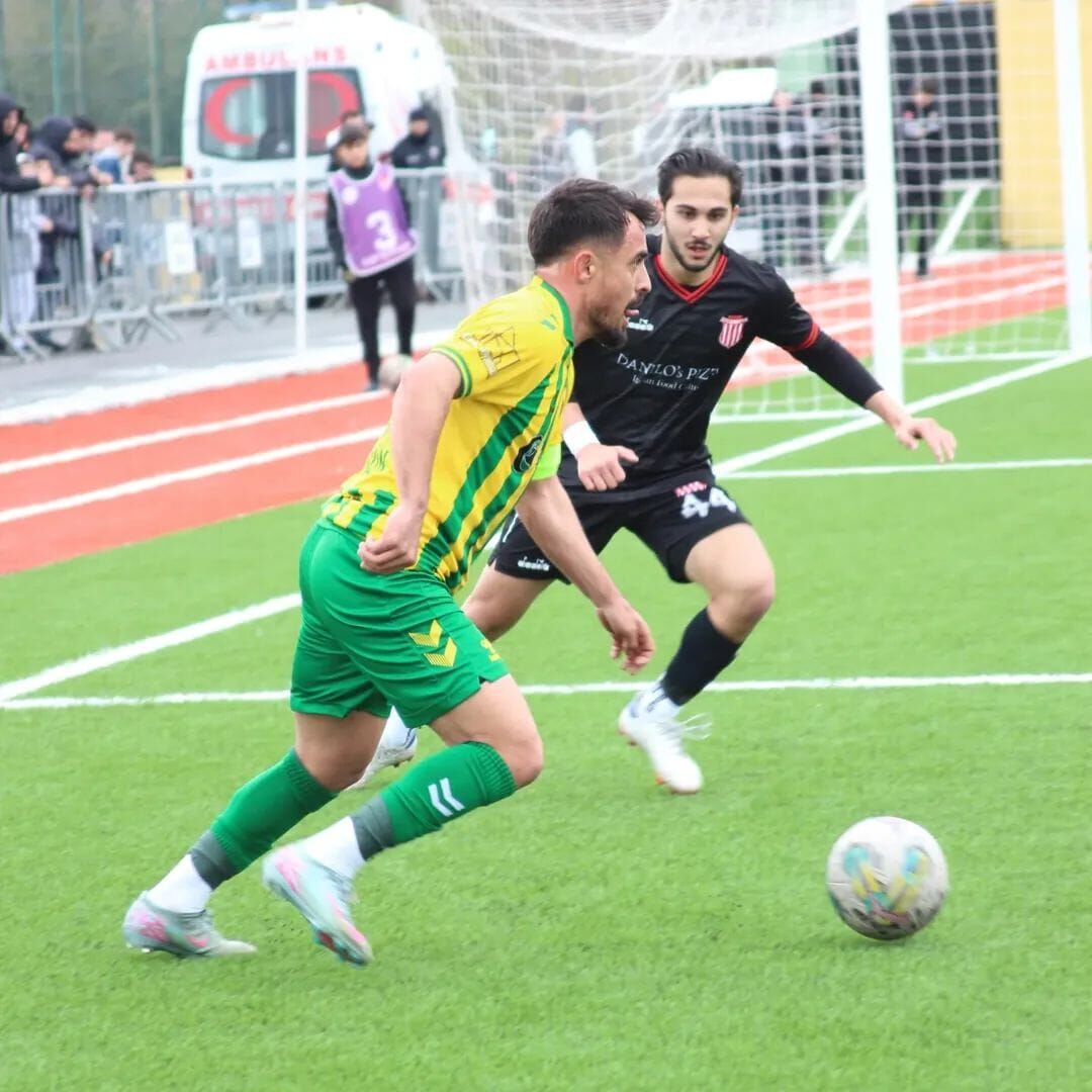 ​Bölgesel Amatör Lig’de (Bal) Şampiyonluk Mücadelesi Veren Darıca Gençlerbirliği, Geçtiğimiz Hafta Aldığı Maltepespor Mağlubiyetinin Ardından Bir Darbe De Kendi Sahasında Dikilitaşspor’dan Yedi. İki Haftadır Süren P (3)