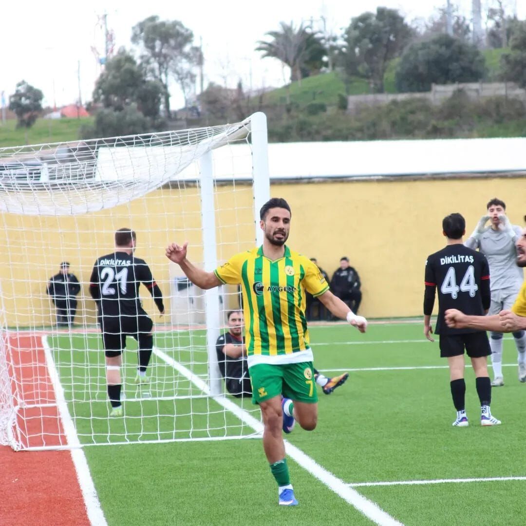 ​Bölgesel Amatör Lig’de (Bal) Şampiyonluk Mücadelesi Veren Darıca Gençlerbirliği, Geçtiğimiz Hafta Aldığı Maltepespor Mağlubiyetinin Ardından Bir Darbe De Kendi Sahasında Dikilitaşspor’dan Yedi. İki Haftadır Süren P