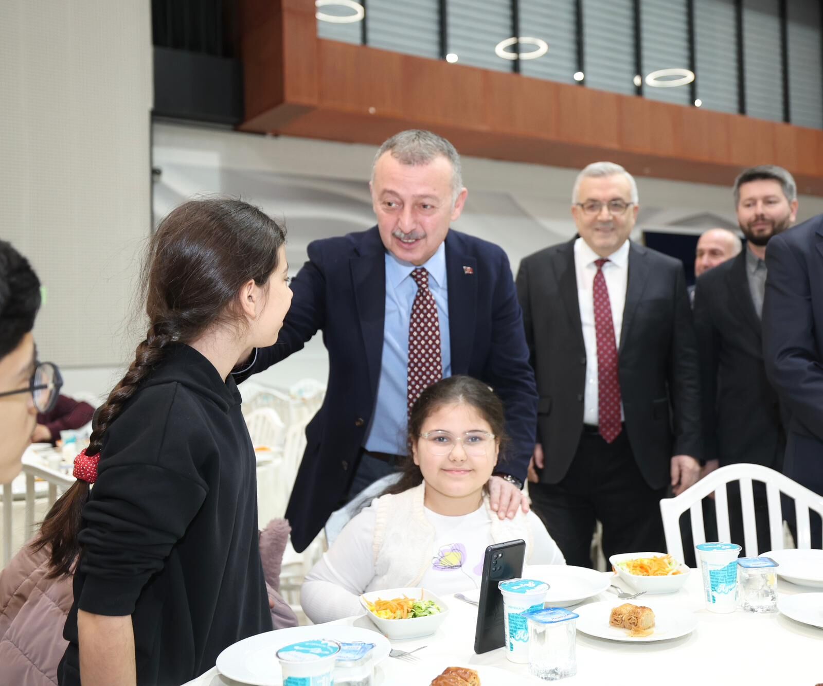 Büyükakin, Tip Bayrami İftarinda Sağlik Çalişanlariyla Buluştu (10)