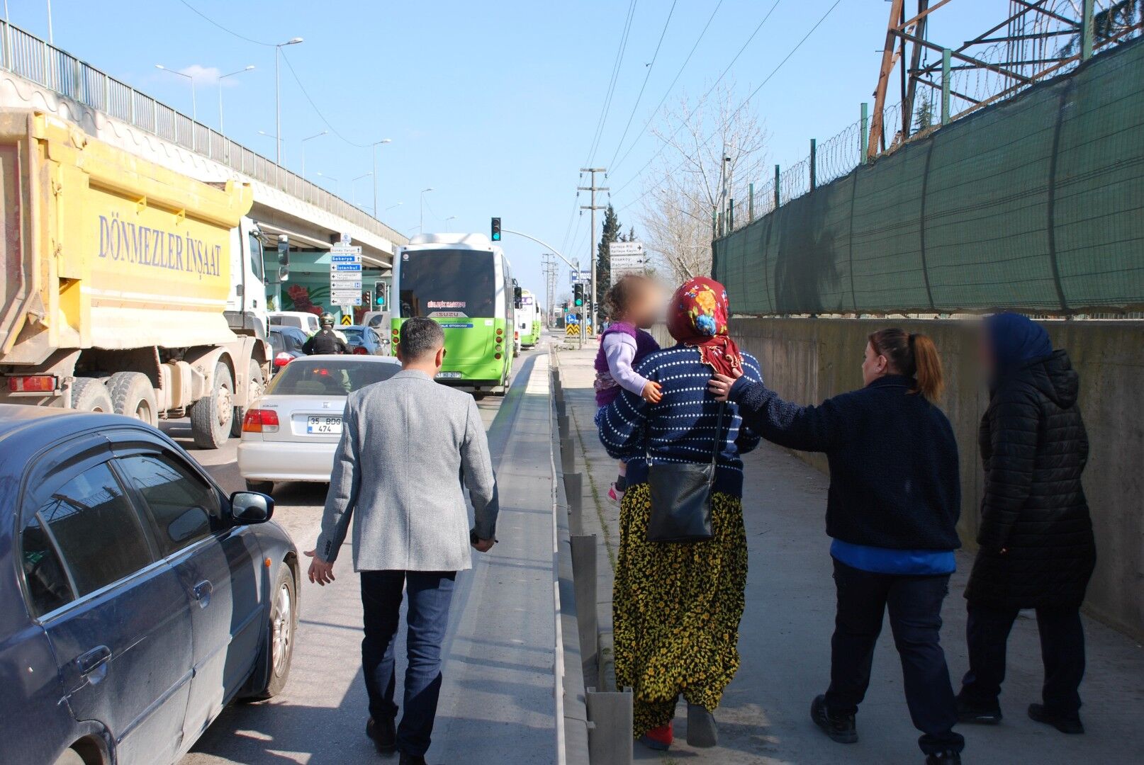 Büyükşehi̇r Vatandaşlari Uyardi Duygu Sömürüsüne Kanmayin! 1