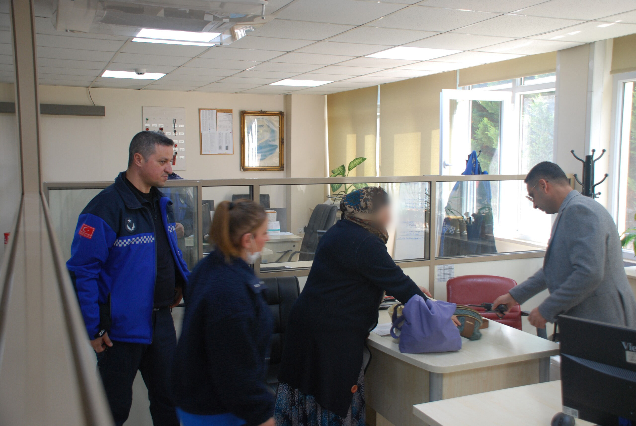 Büyükşehi̇r Vatandaşlari Uyardi Duygu Sömürüsüne Kanmayin! 5