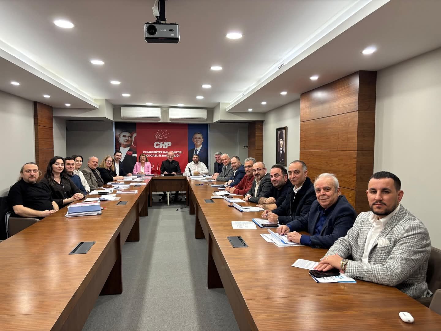 Chp Büyükşehi̇r Mecli̇si̇ne Hazirlaniyor 1