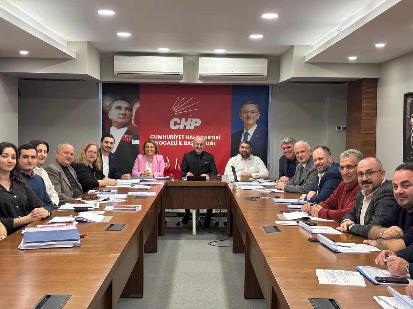 Chp Büyükşehi̇r Mecli̇si̇ne Hazirlaniyor 2