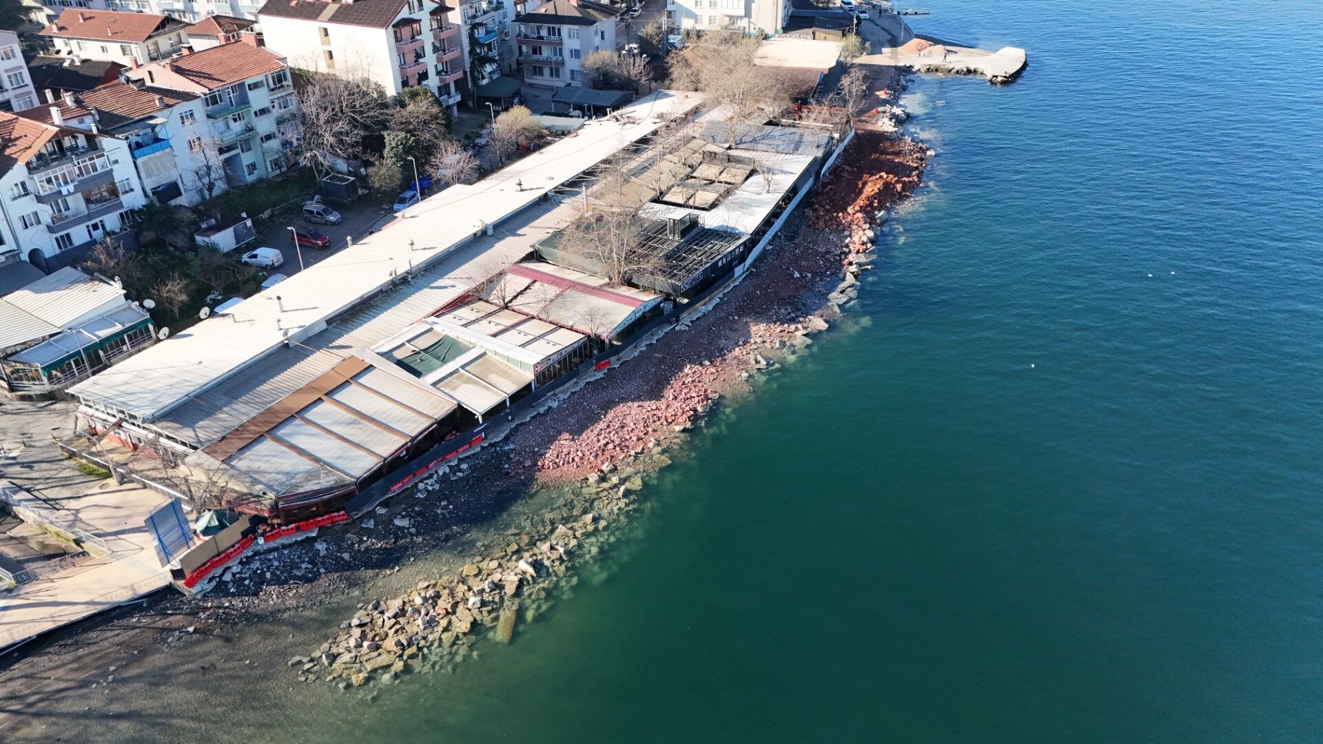 Deği̇rmendere Sahi̇li̇ne Dalga Kirici Set Geli̇yor (4)