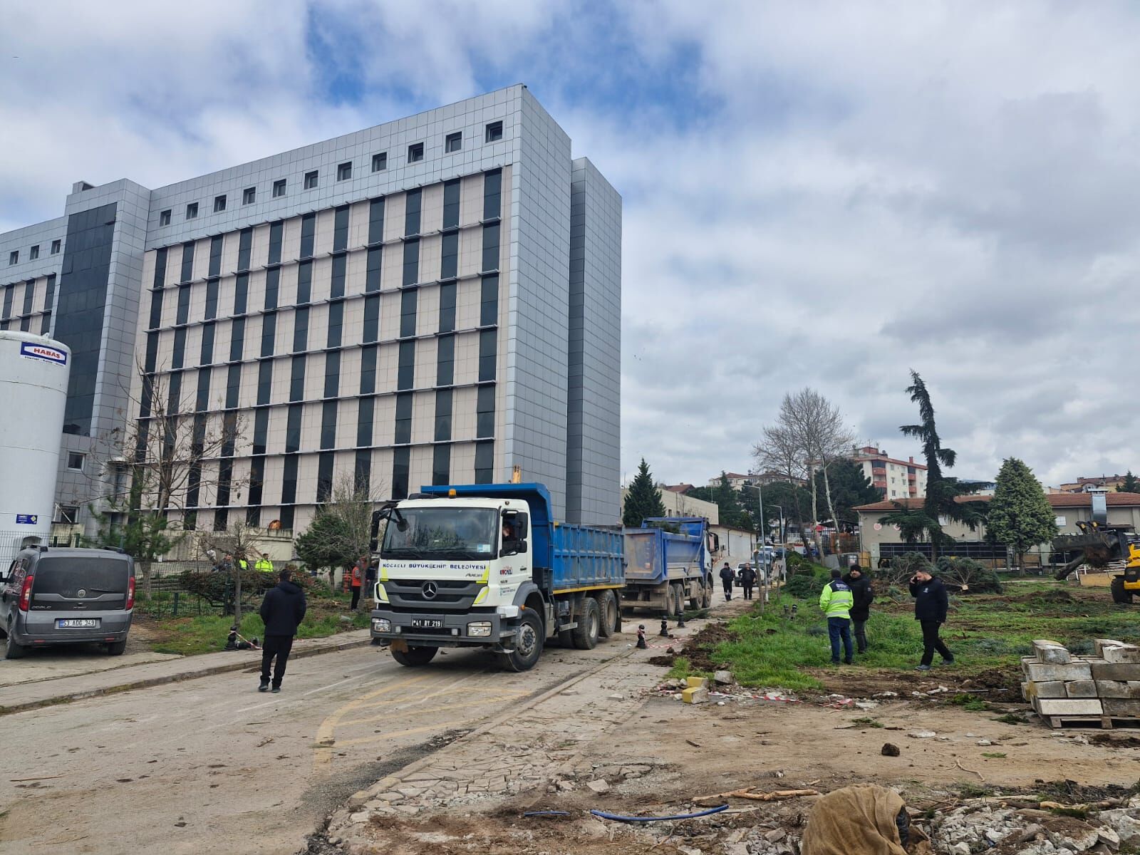 Deri̇nce Eği̇ti̇m Ve Araştirma Hastanesi̇’nde Yikim Başladi 120 Yatakli Yeni̇ Hastane Geli̇yor (5)