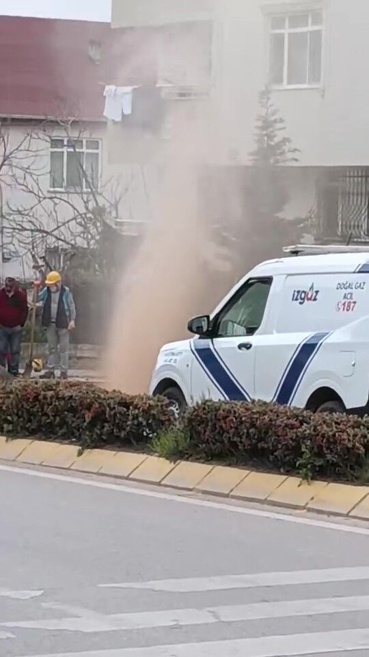 Deri̇nce’de Doğalgaz Hatti Deli̇ndi̇ Mahallede Pani̇k Yaşandi (1)