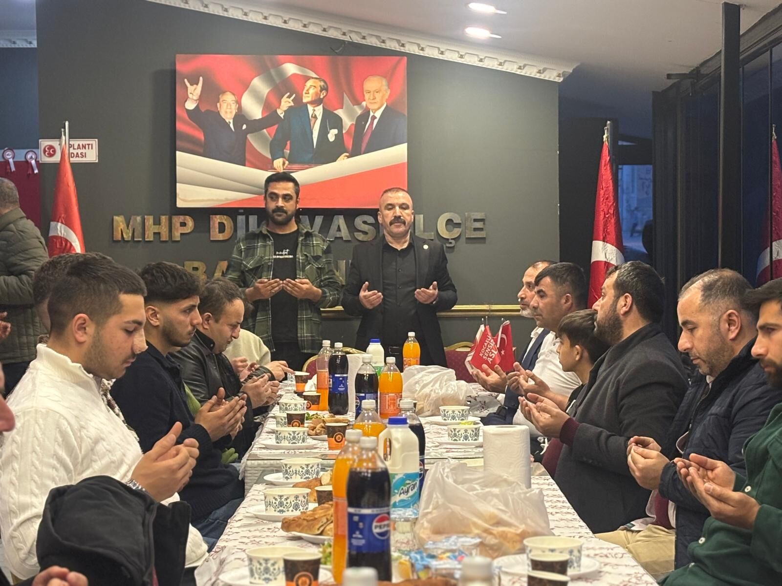 Di̇lovasi Mhp Teşki̇lati İftar Sofrasinda Buluştu (4)
