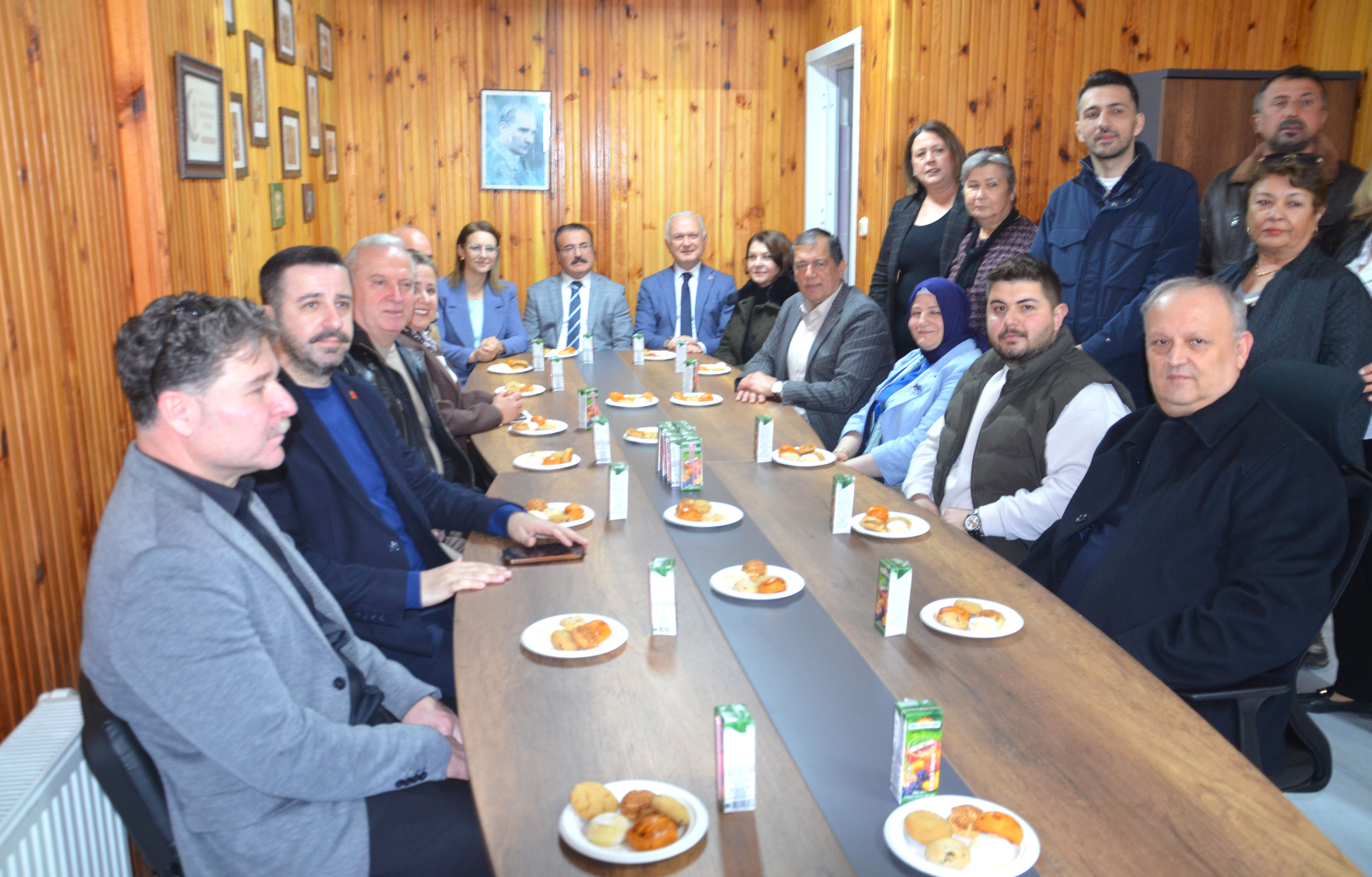 Ereğli̇ Kültür Ve Dayanişma Derneği̇ Karamürsel’de Törenle Açildi (3)