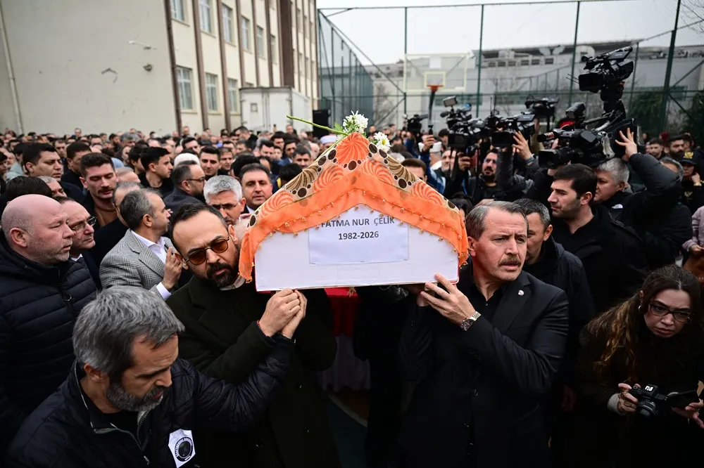 Fatma Öğretmen Öldürüldüğü Okulda Son Yolculuğuna Uğurlandi 1