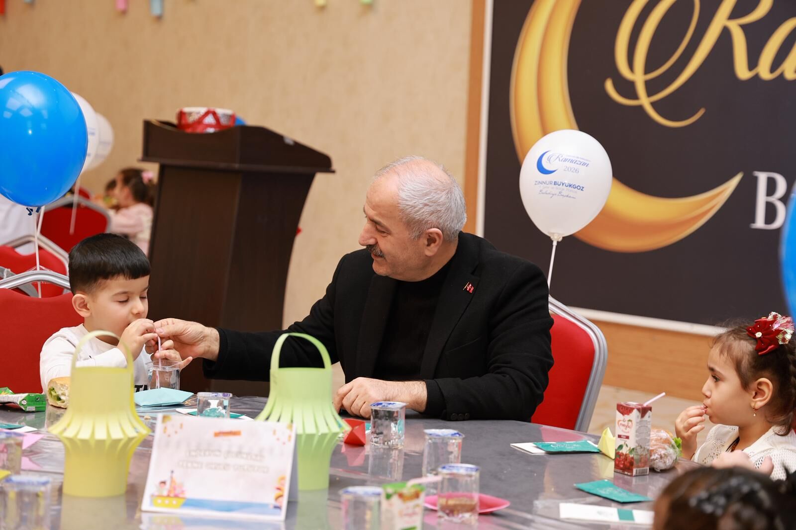 Gebze Belediyesi’nin “Gebze’de Mevsim Ramazan” Etkinlikleri Kapsamında Düzenlediği Programda Çocuklara Ramazan Kültürü Ve Tekne Orucu Geleneği Anlatıldı. Etkinlikte Çocuklar Hem Öğrendi Hem De Paylaşmanın Güzelliğini (1)